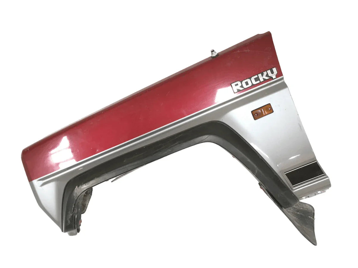 Aleta izquierda Daihatsu Rocky F70