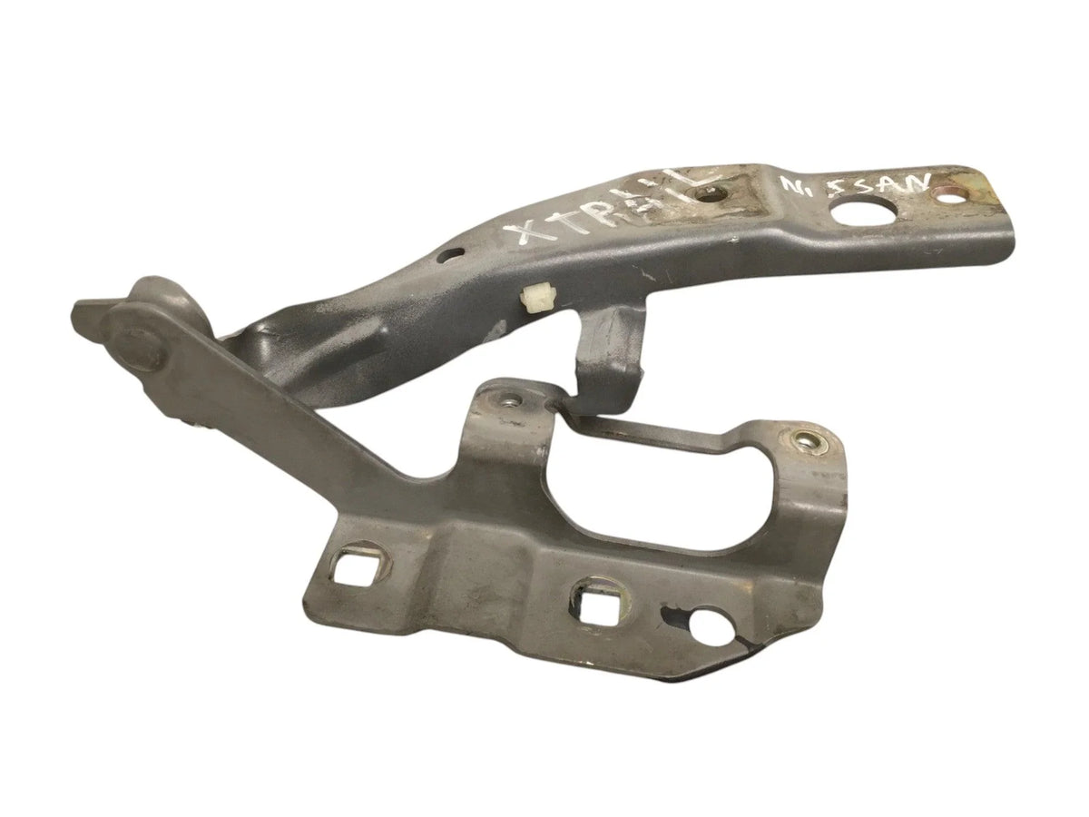 Bisagra dcha capo Nissan X-Trail T30