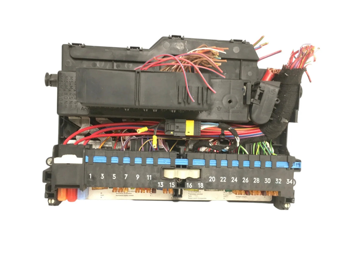 Caja Fusibles BMW E83 E46 8387153