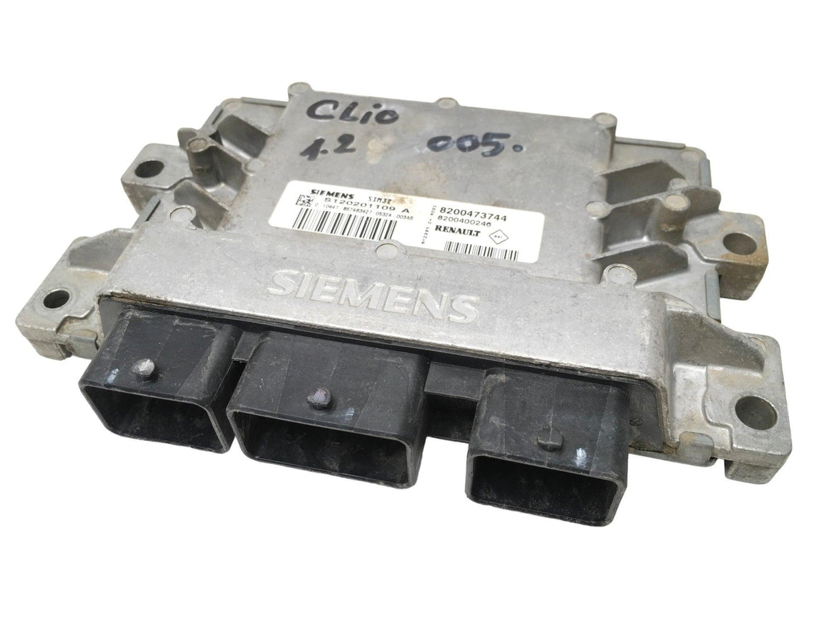 Centralita Motor Renault Clio II 8200473744