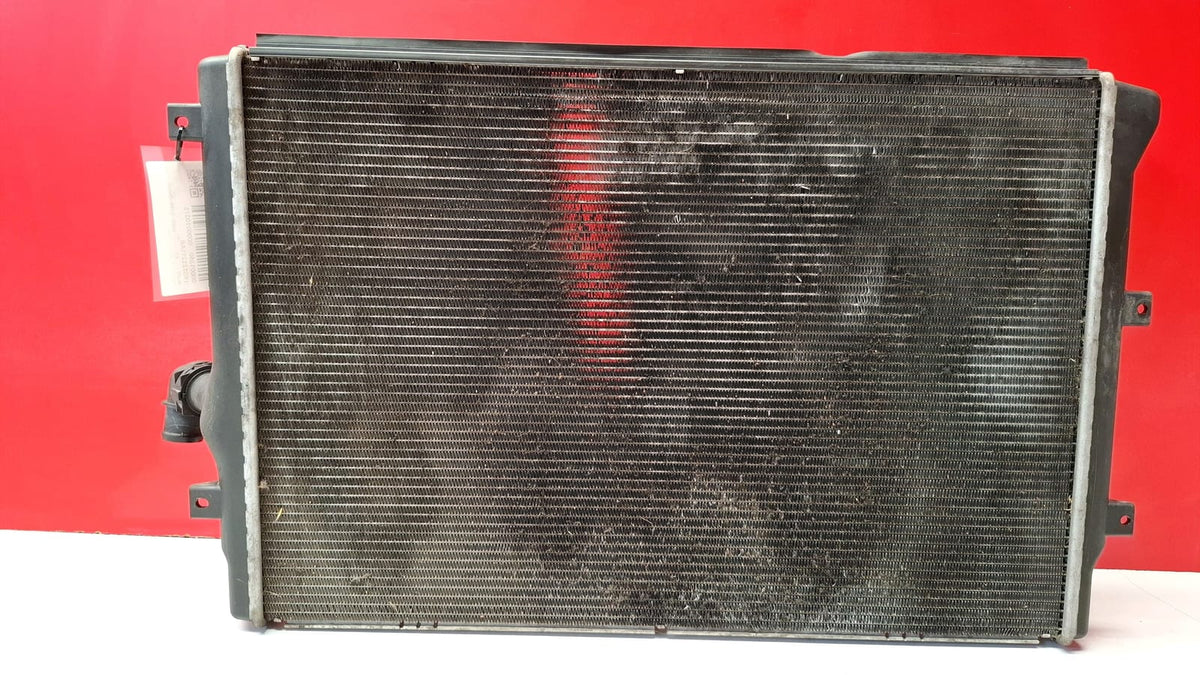 Radiador Audi A3 2010 1K0121251DD 1K0121251DD
