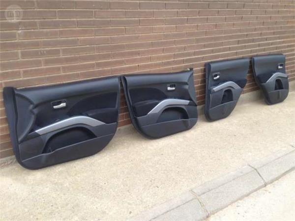Paneles puertas mitsubishi outlander ii