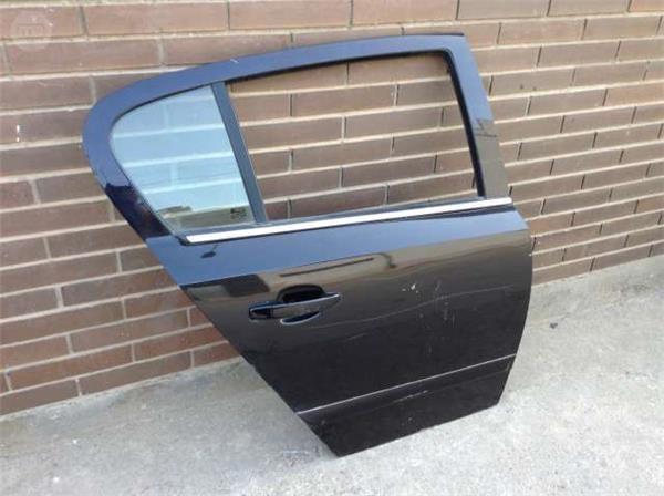 Puerta trasera derecha opel astra h