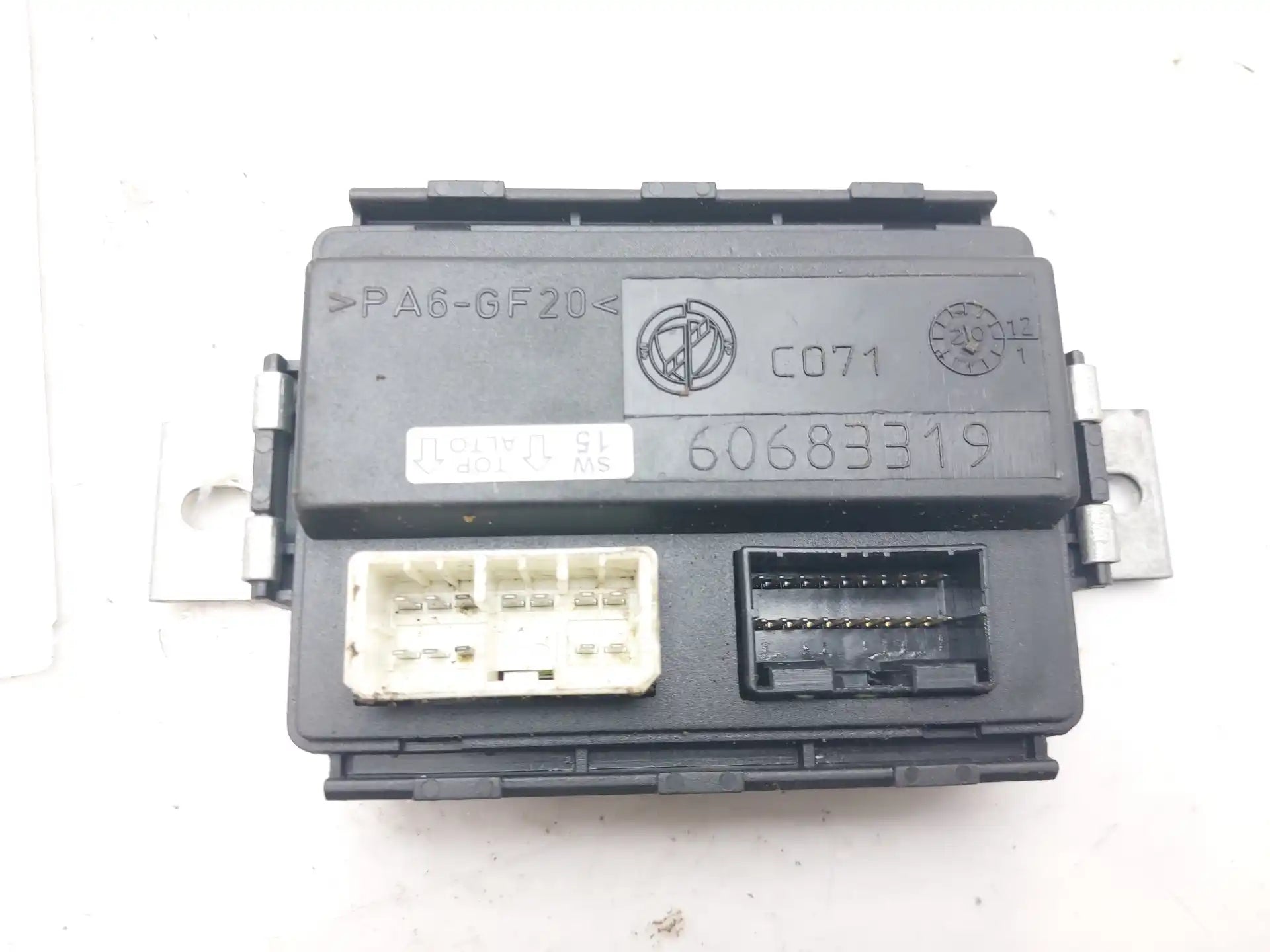 Unidad control puerta Alfa GT