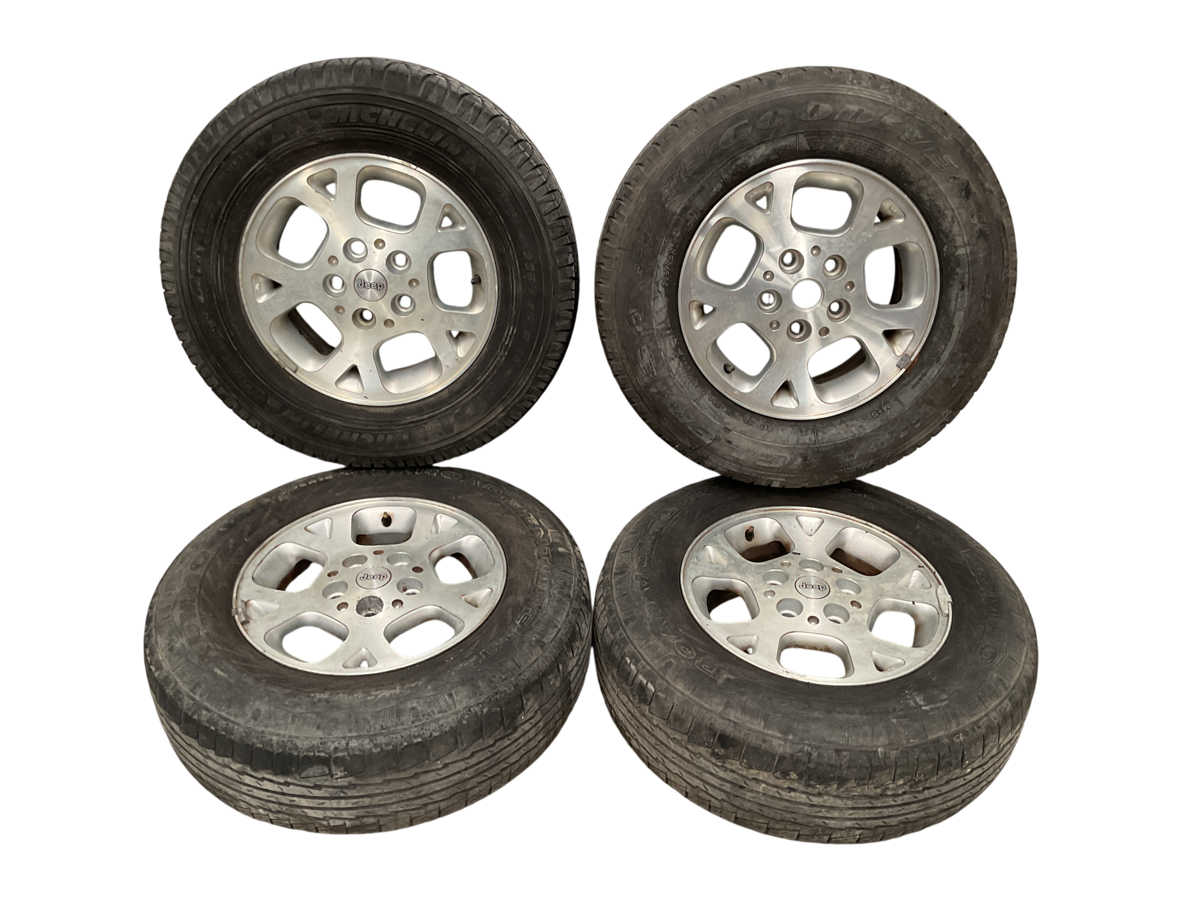 Juego Llantas Jeep GR Cherokee 99-04
