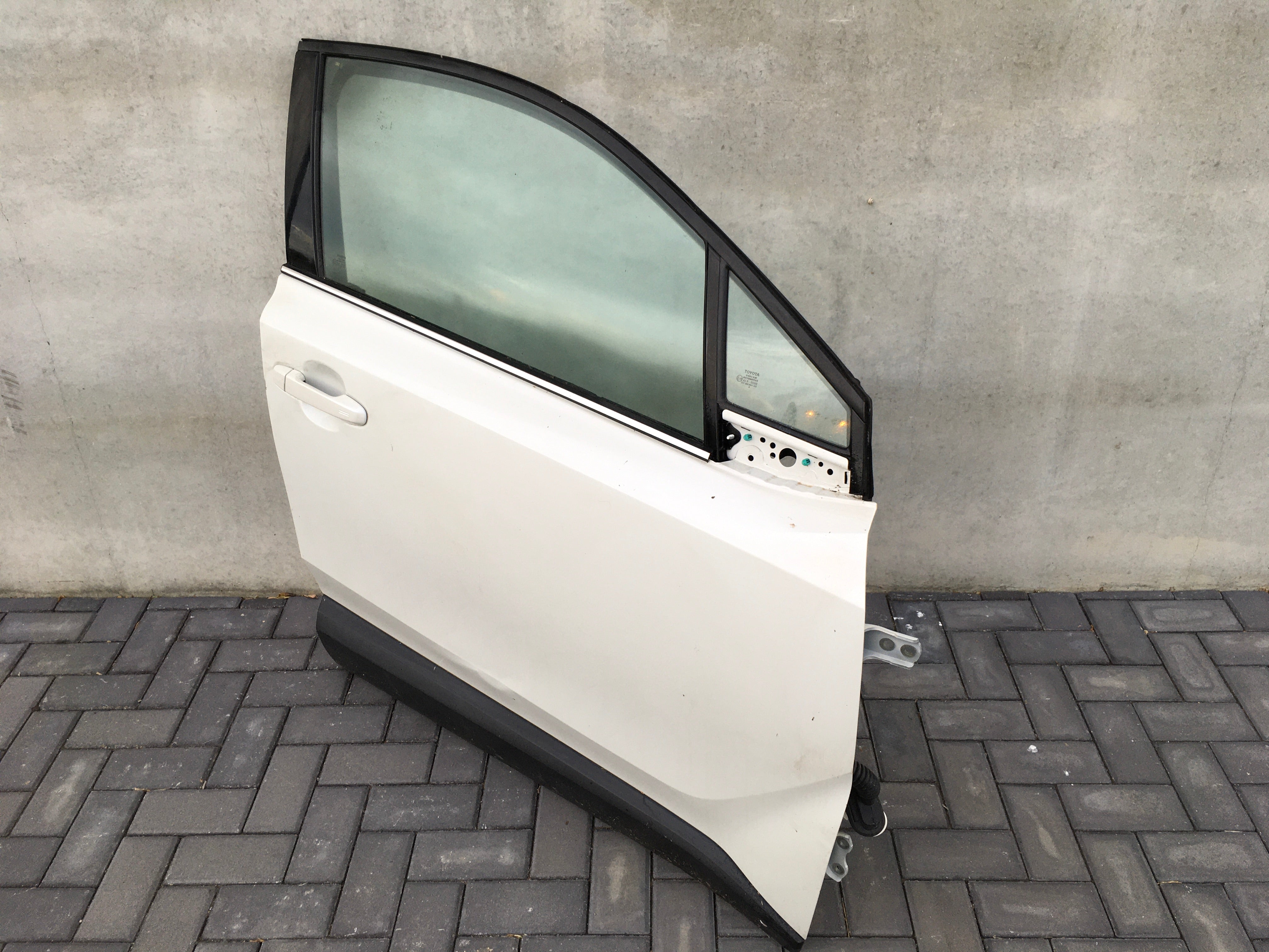 Puerta delantera derecha Toyota C-HR