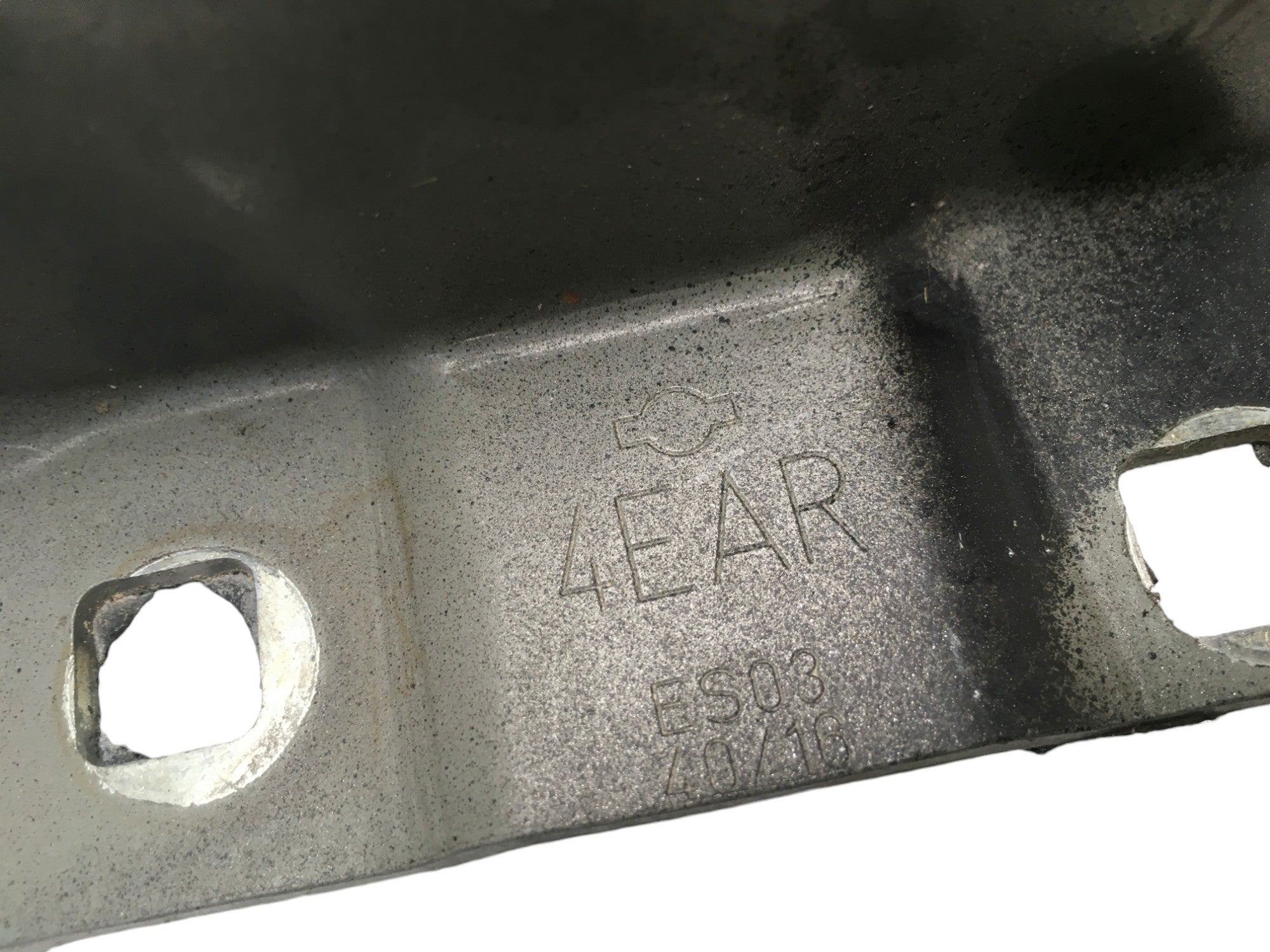 Bisagra derecha capo Nissan Qashqai J11