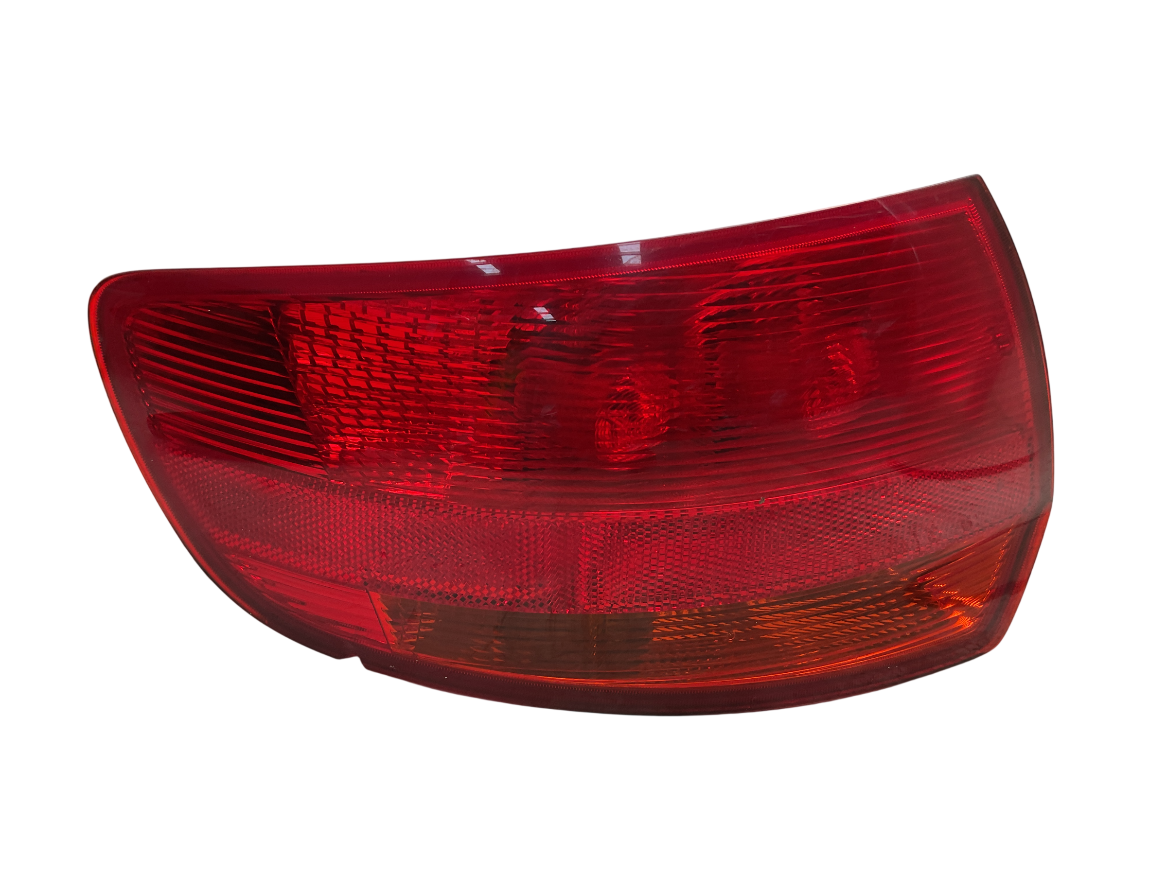 Piloto tra izq Audi A3 03-13