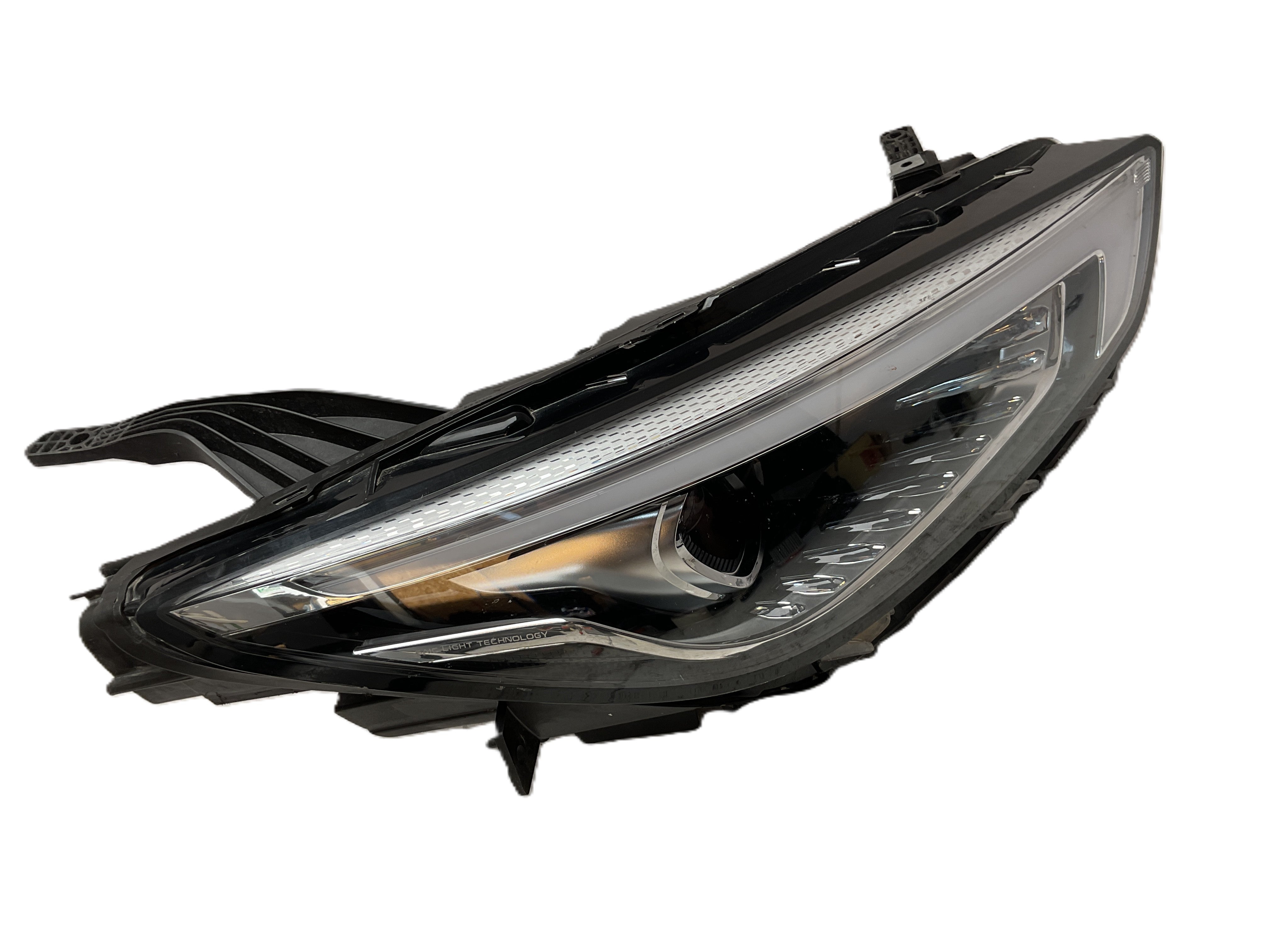 Faro del dcho MG ZS AZS1 17-24