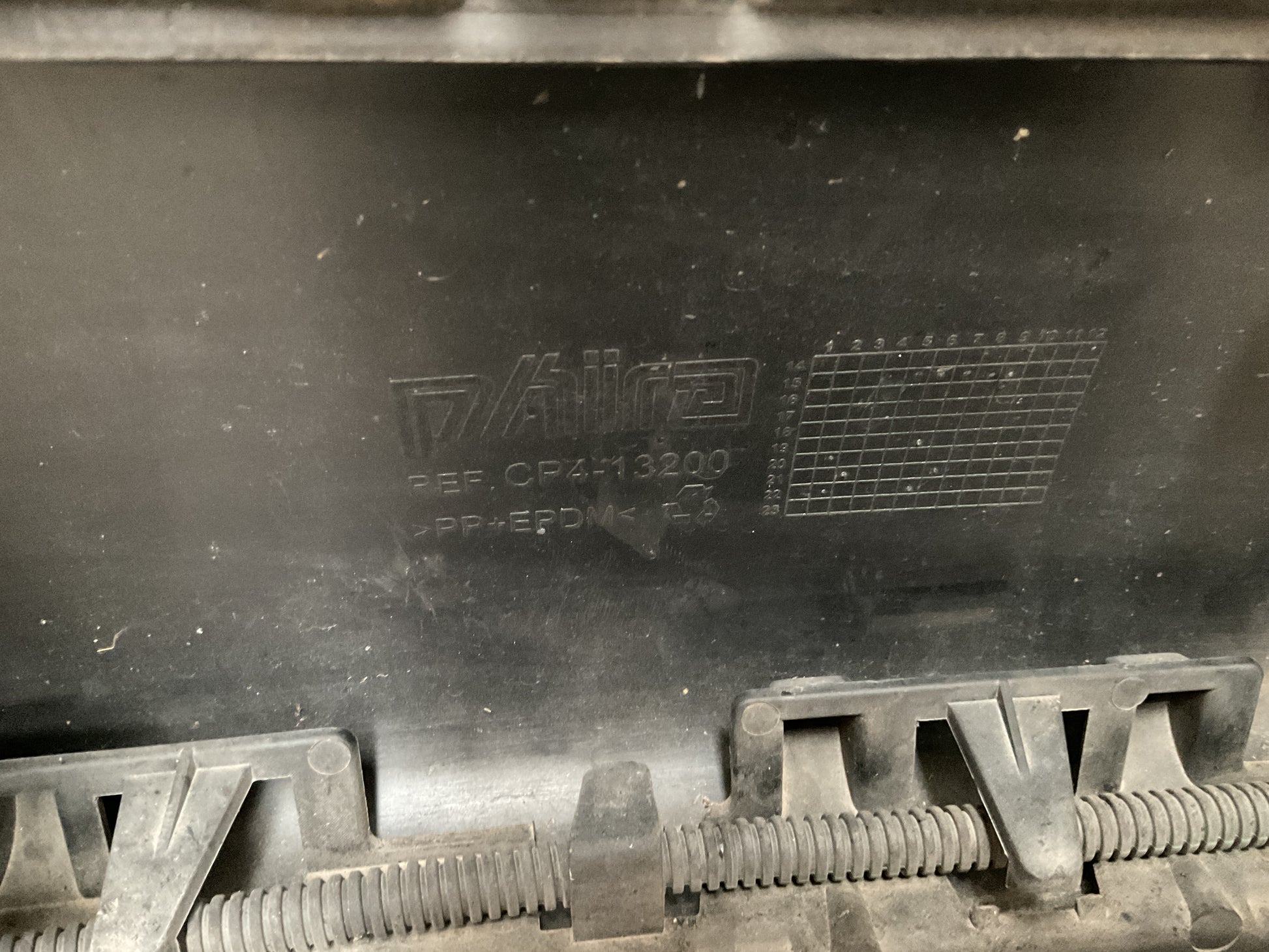 Paragolpes delantero Citroen C4 Picasso 13-18 - 1610193380