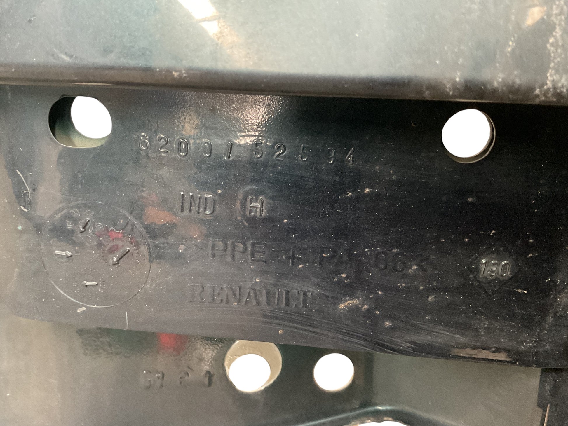 Aleta del izq Renault Scenic 99-04 - 8200152594