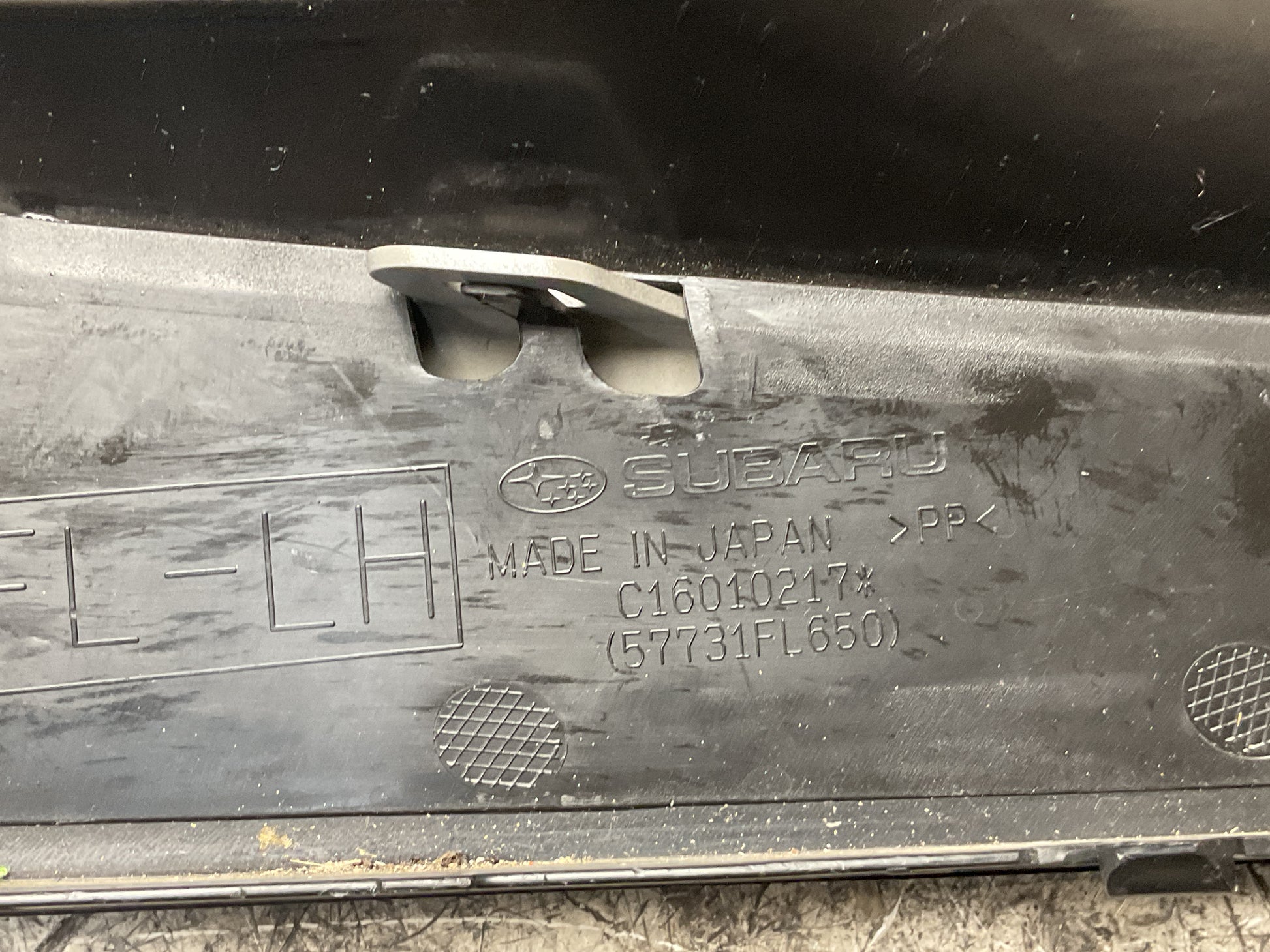 Moldura Antiniebla izq Subaru XV e-Boxer 19-24 - 57731FL650