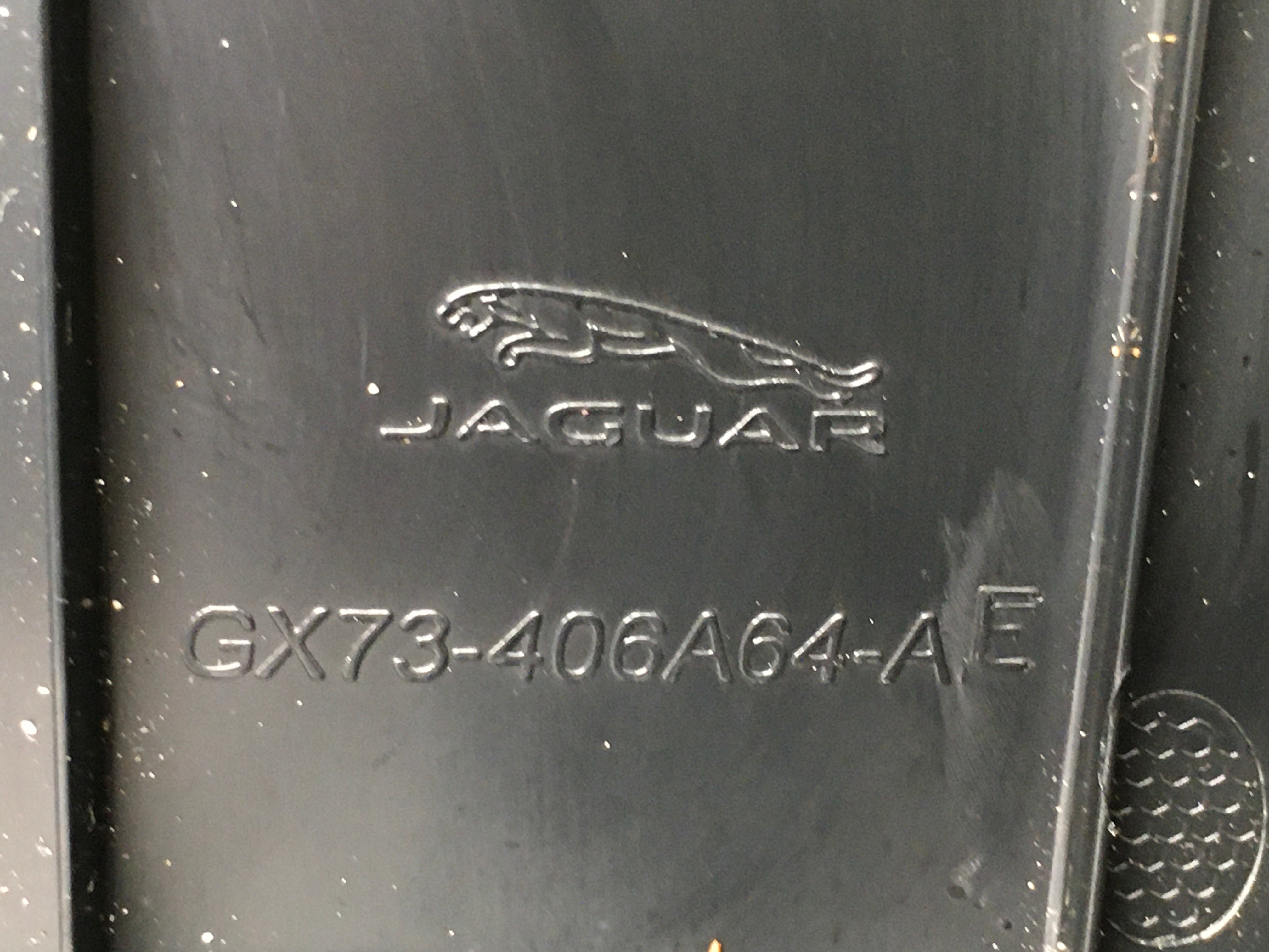 Panel cerrado maletero jaguar XE