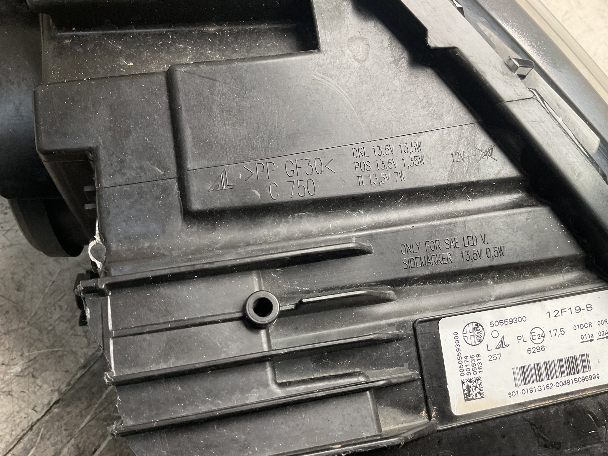 Faro izq Alfa Romeo Stelvio 16-26 - 50559300