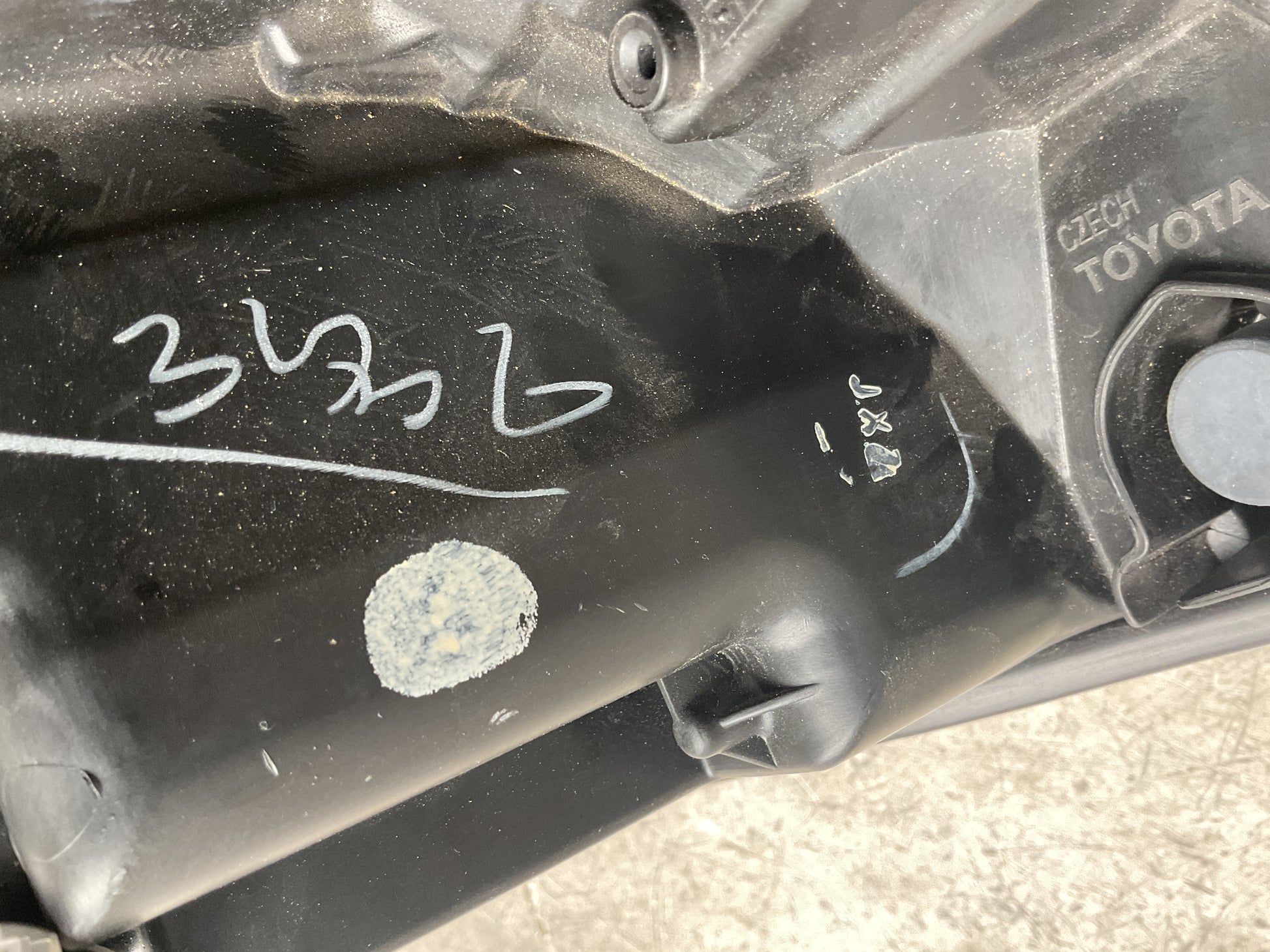 Faro del izq Toyota Yaris III 17-20 - 0D-197 _