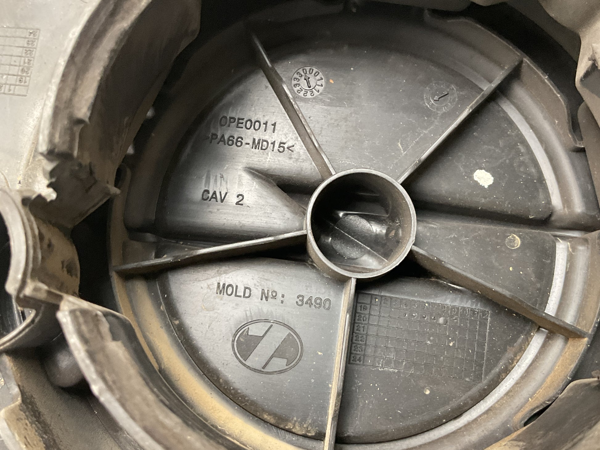 TapaCubos Opel Vivaro 19-26 - 9806150077