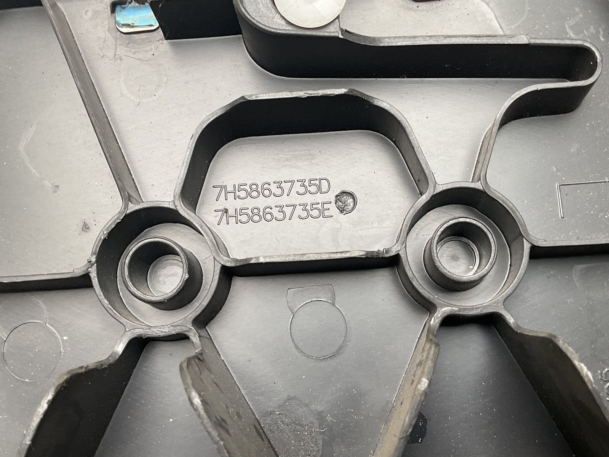 Umbral del izq VW Transporter 03-15 - 7H5863735D