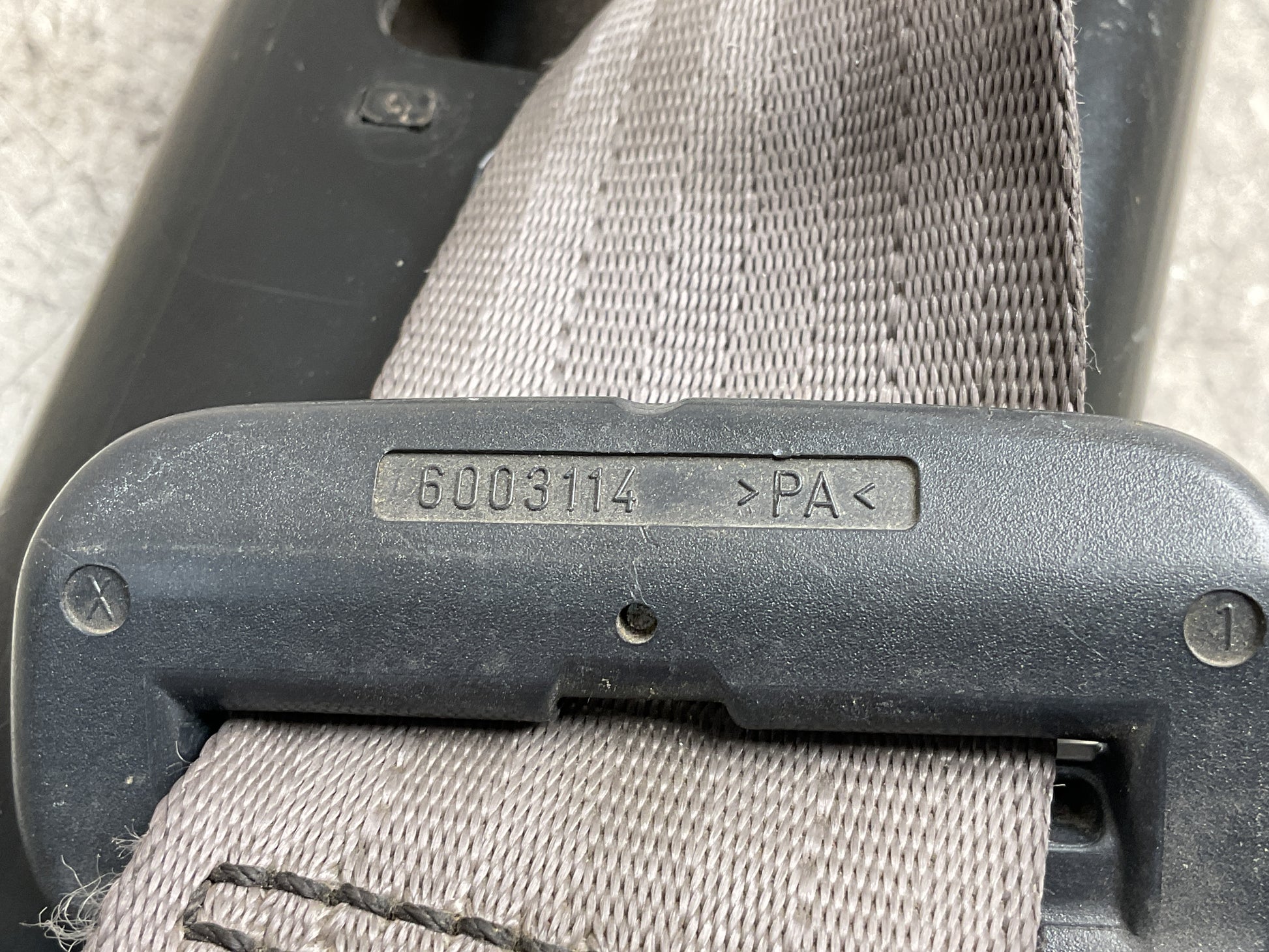 Cinturon del izq Volvo XC90 2003-2014 - 6063837L0A