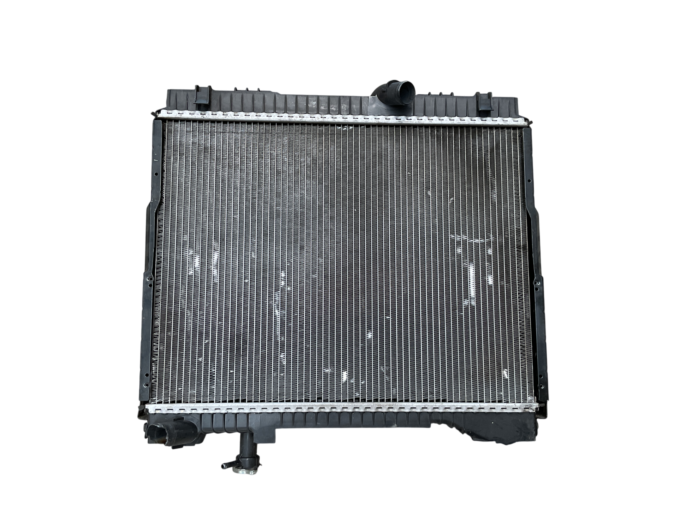 Radiador agua Nissan Atleon 00-12 3.0