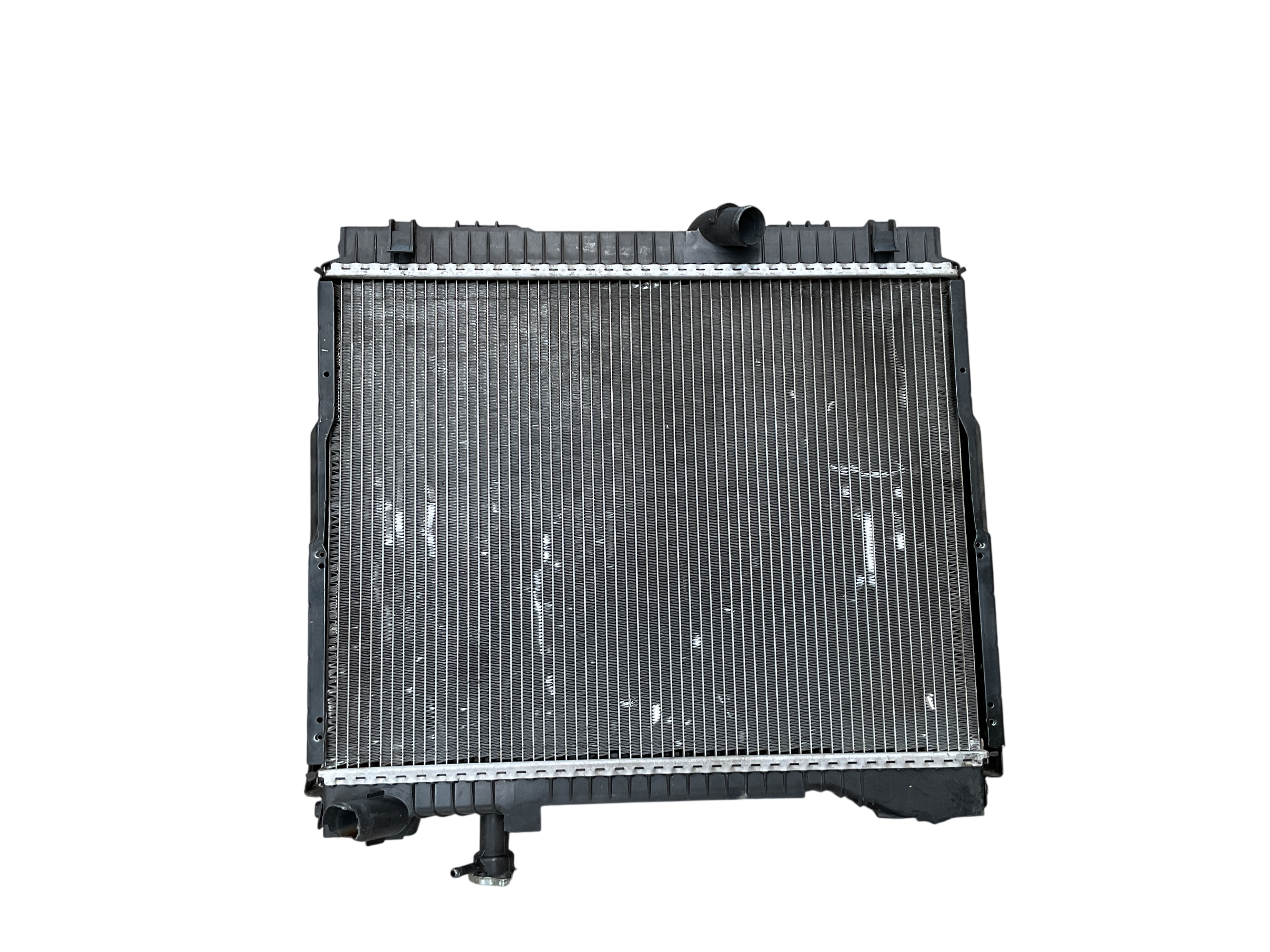 Radiador agua Nissan Atleon 00-12 3.0