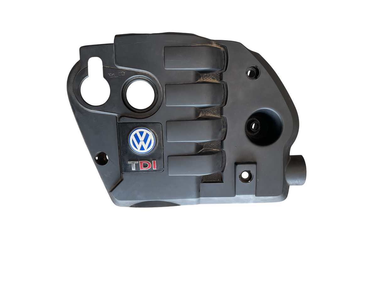 Tapa motor VW Passat B5 00-05 054682AF