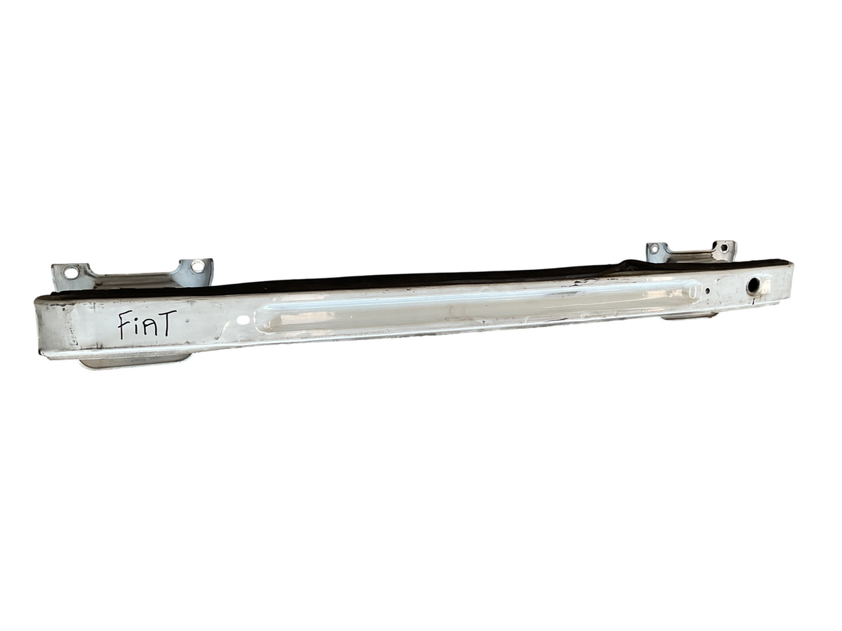 Refuerzo paragolpes tras Fiat Doblo 10-23