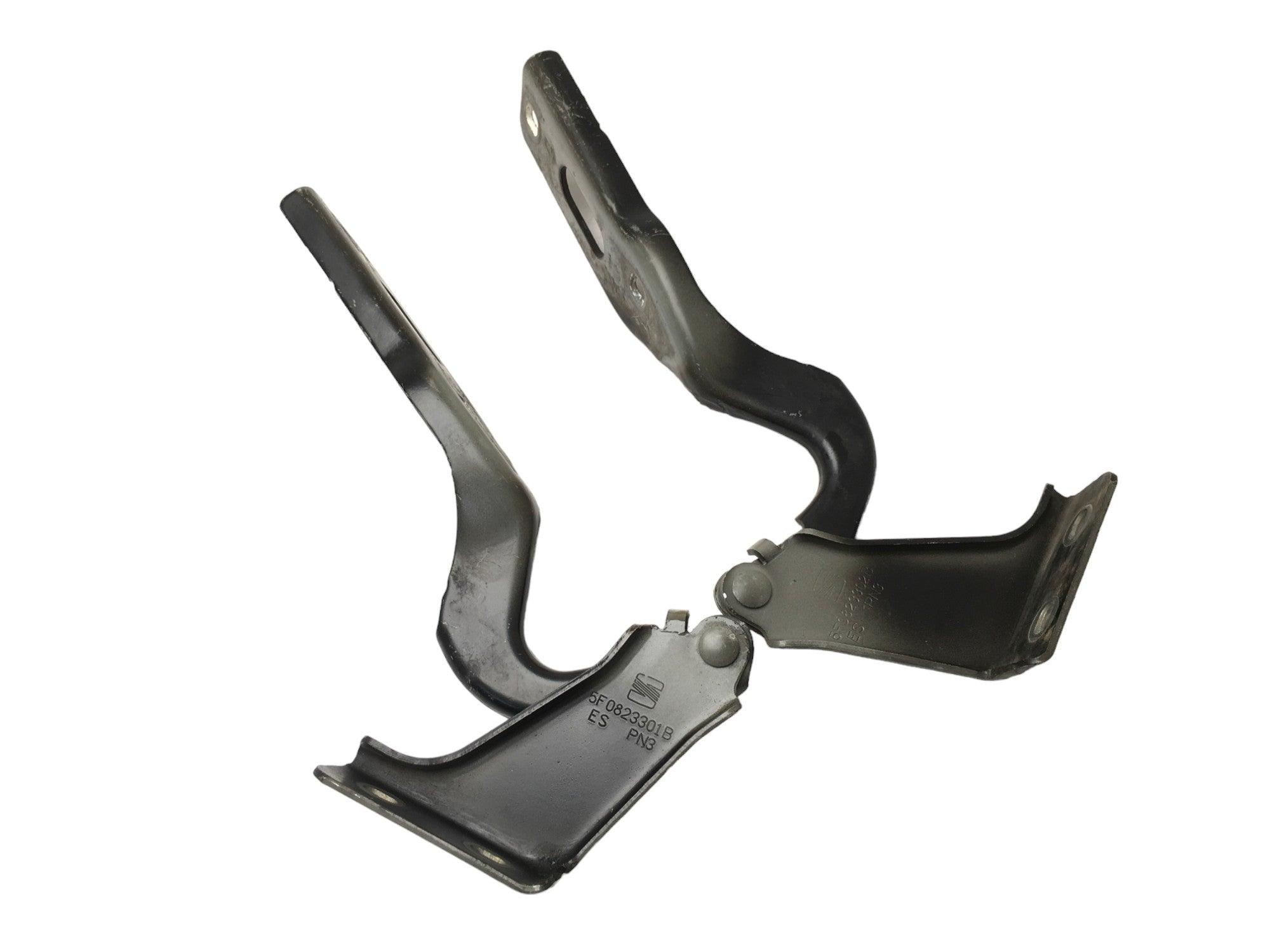 Bisagra izq Capo Seat Leon II - AutoRR 5F0823301B