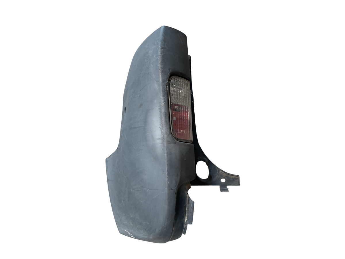 Puntera paragolpes tras izq Renault Trafic II 01-14