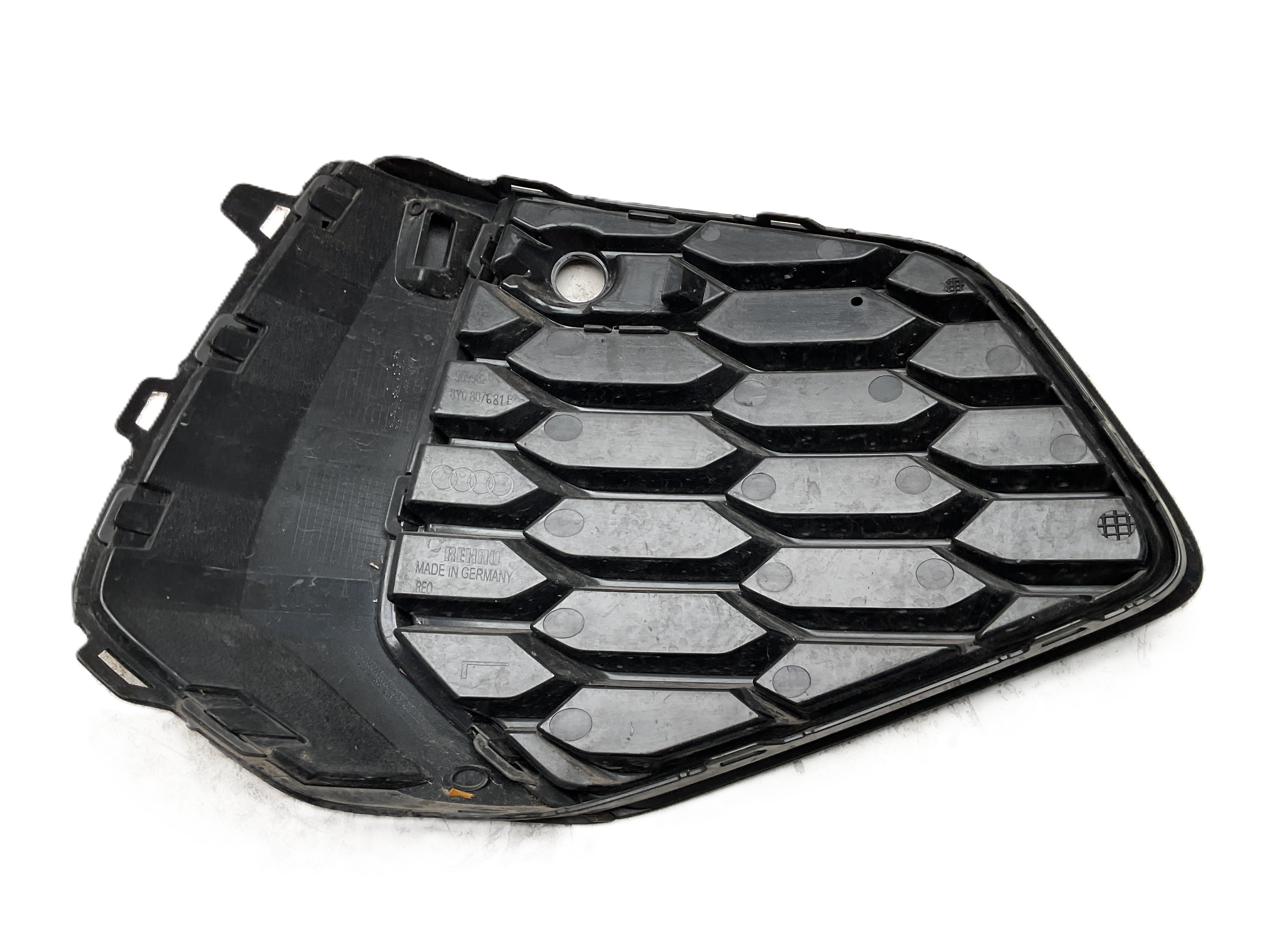 Rajilla parachoques del izqu Audi 8Y0807681B