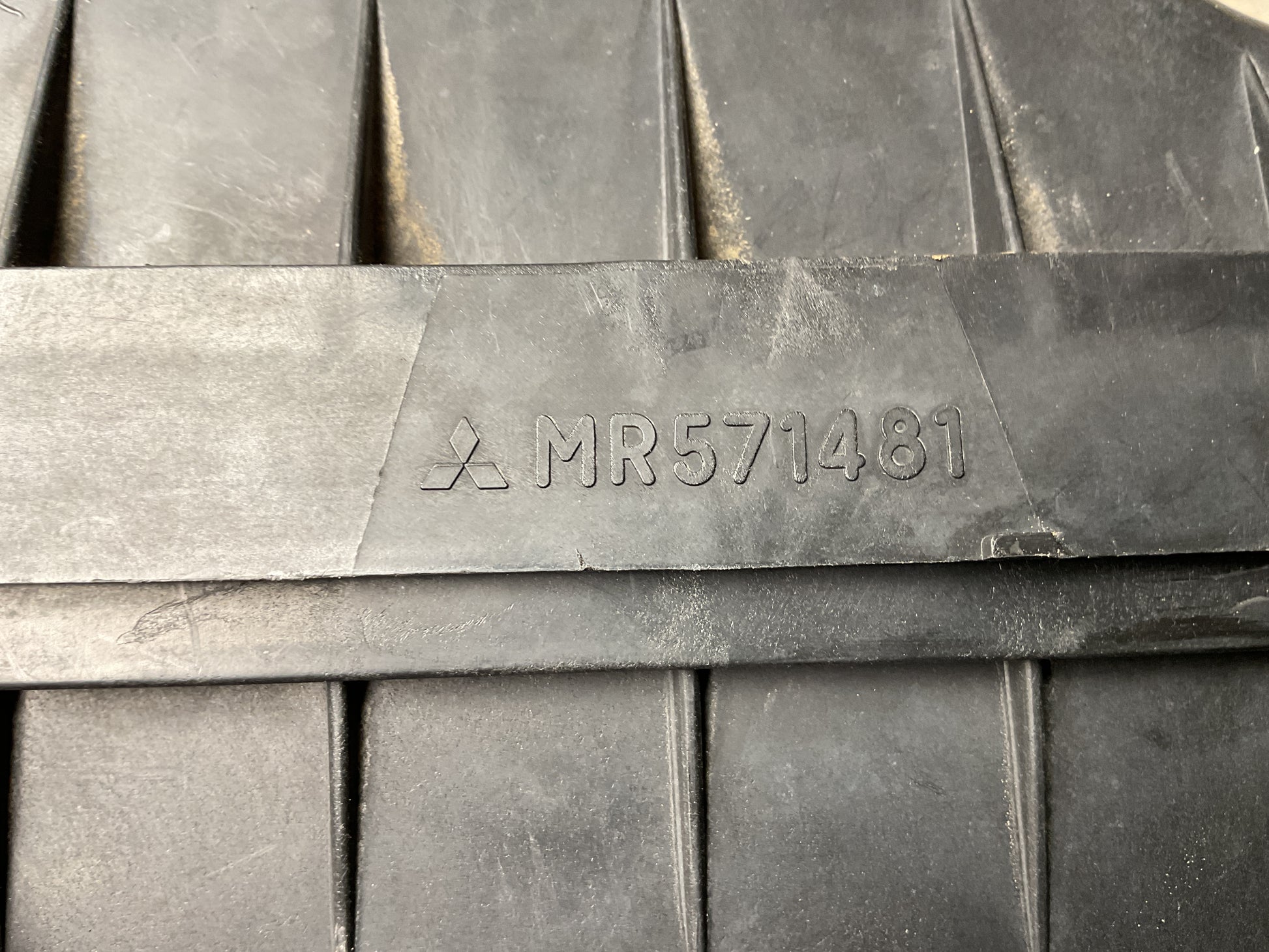 Filtro Aire Mitsubishi Pajero Pinin - MR571481