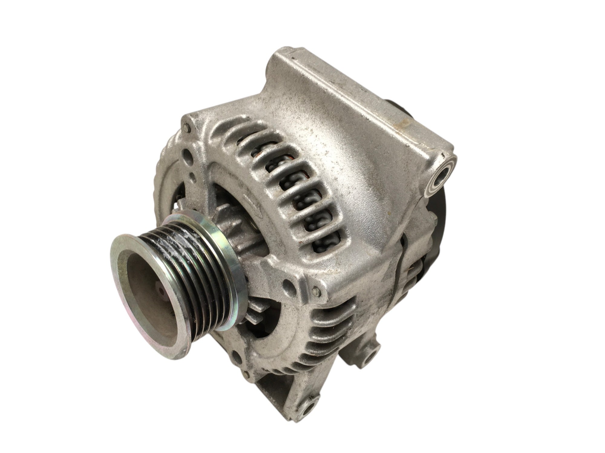 Alternador Opel 13587304