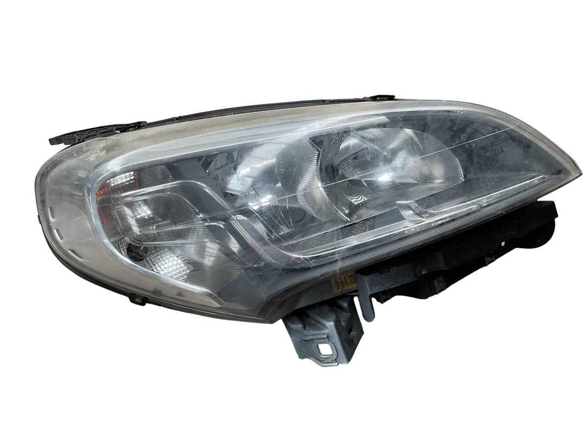 Faro Del Dcho Fiat Doblo 10-23