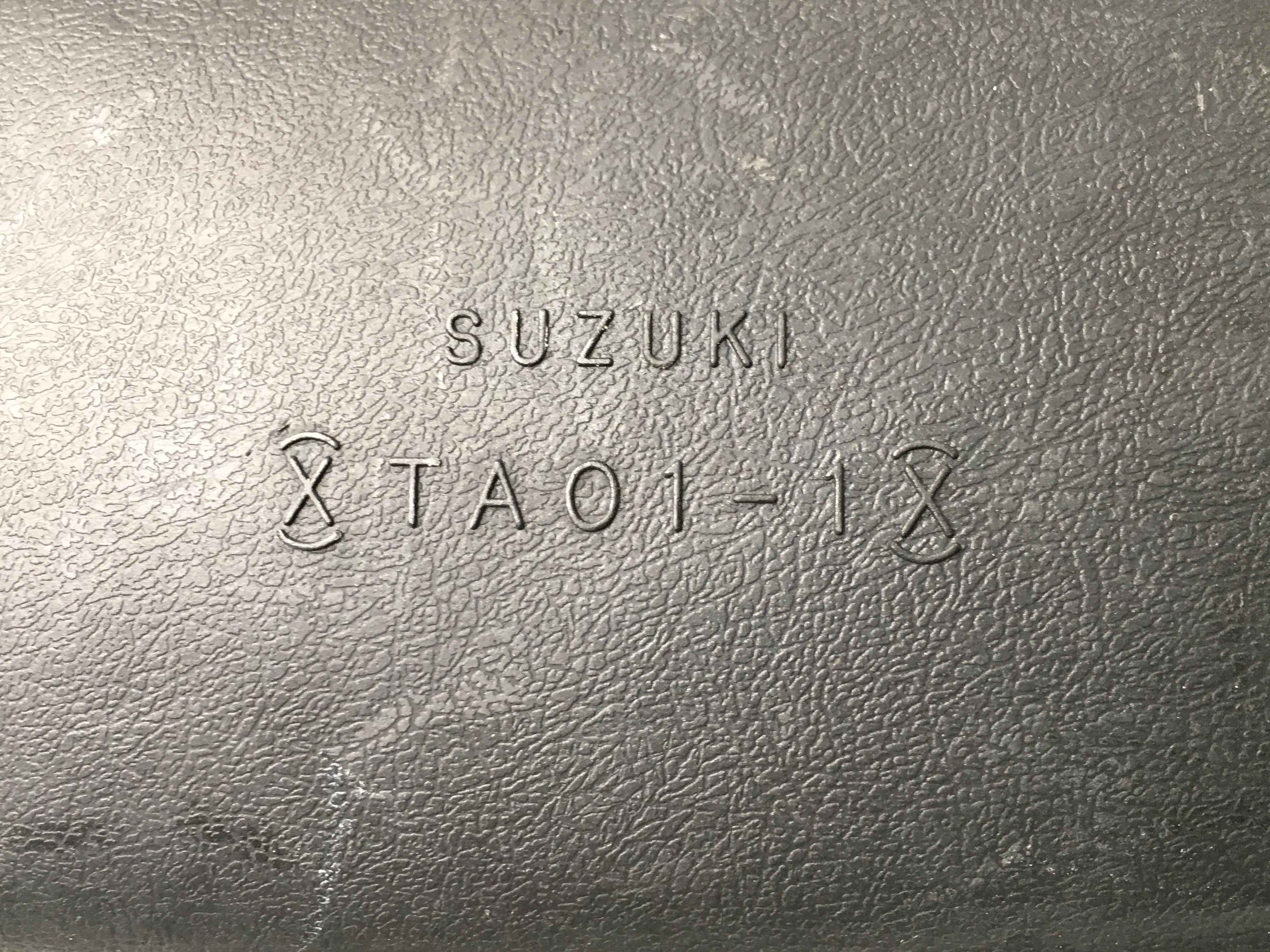 Caja filtro aire Suzuki Vitara I 1370060A11
