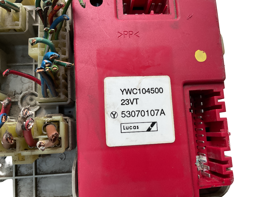 Caja fusibles MG/Rover YWC104500