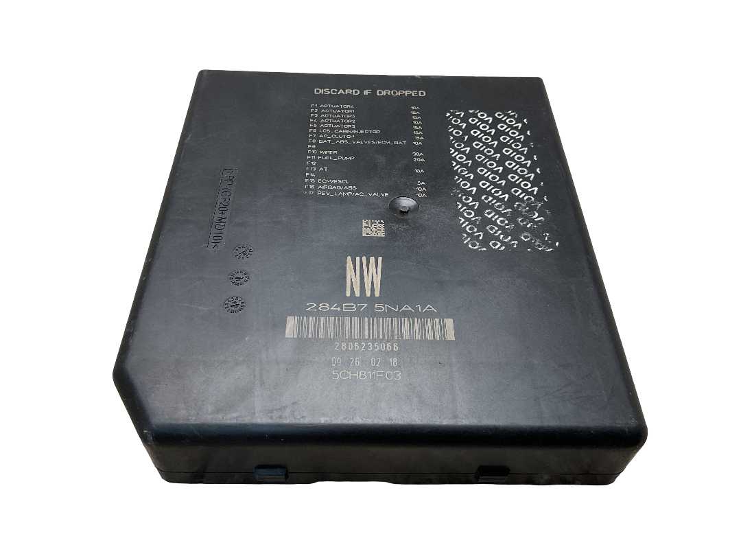 Caja fusibles Nissan Qashqai II 14-21
