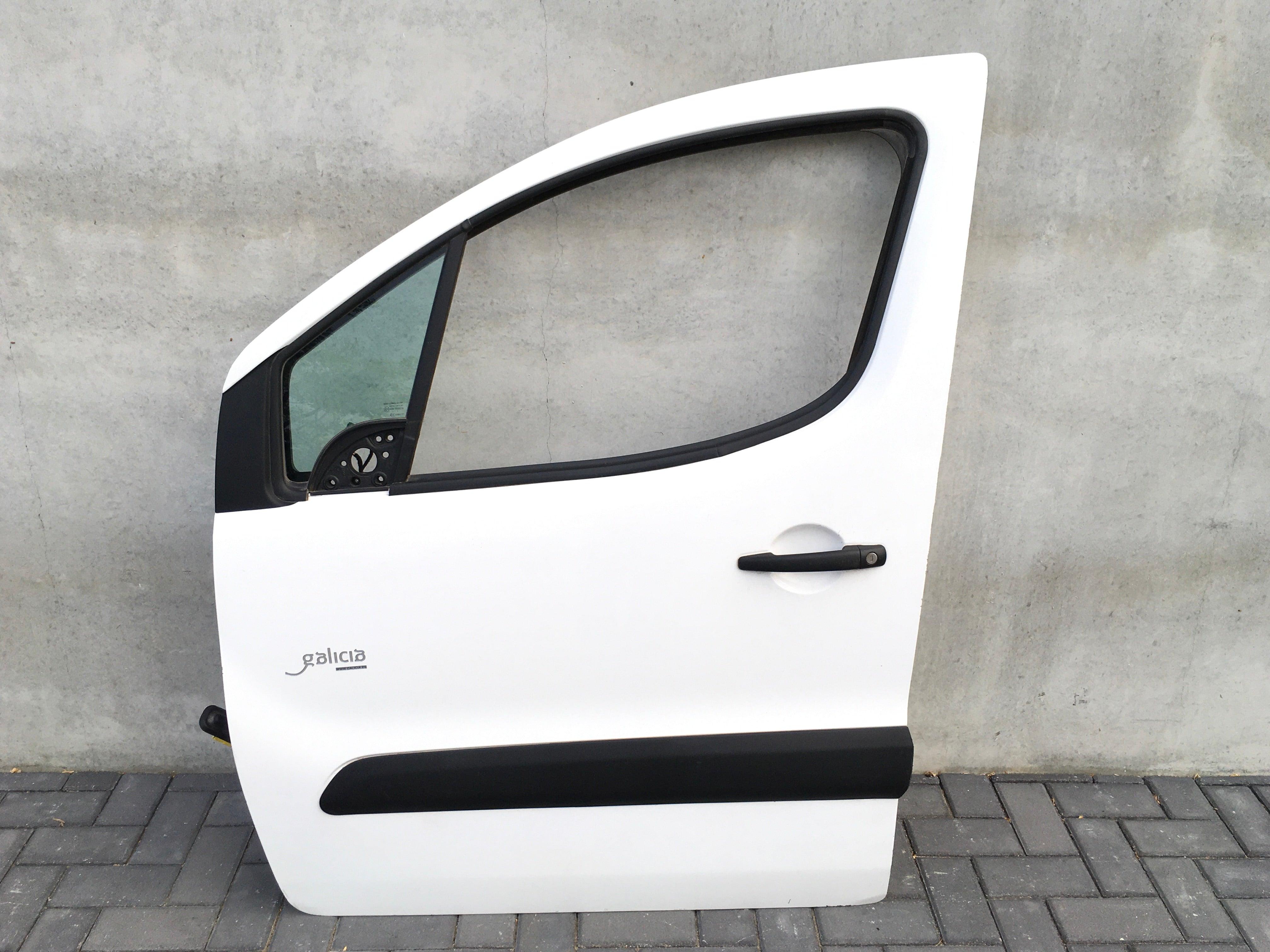 Puerta del izq Citroen Berlingo 2 Renovado - AutoRR 00009002Z3_