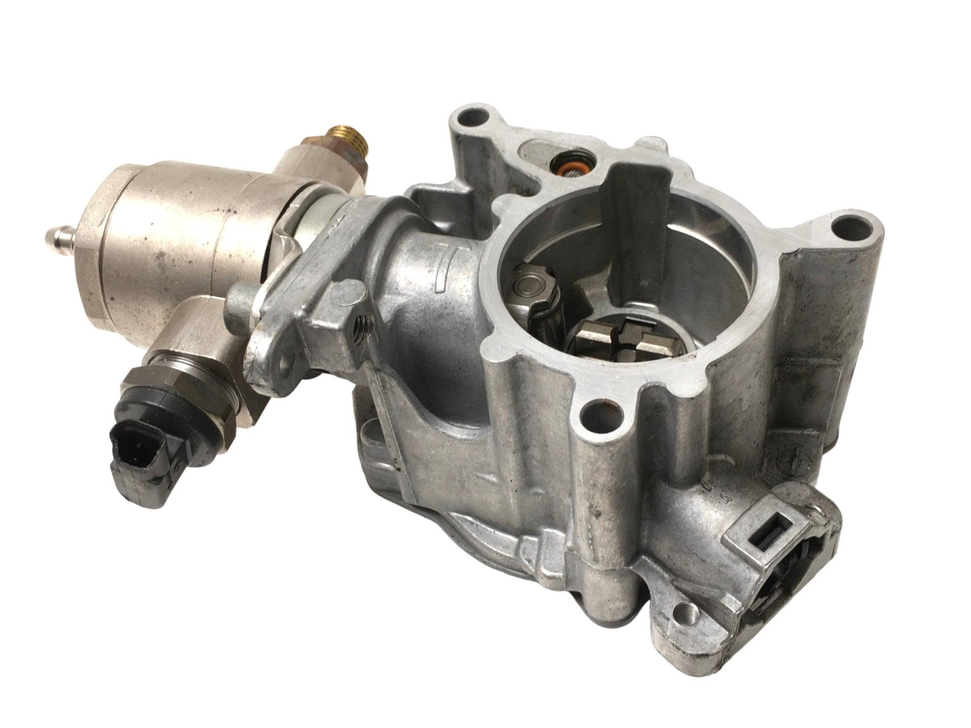 Bomba vacio Audi 06J145100G - AutoRR 06J145100G