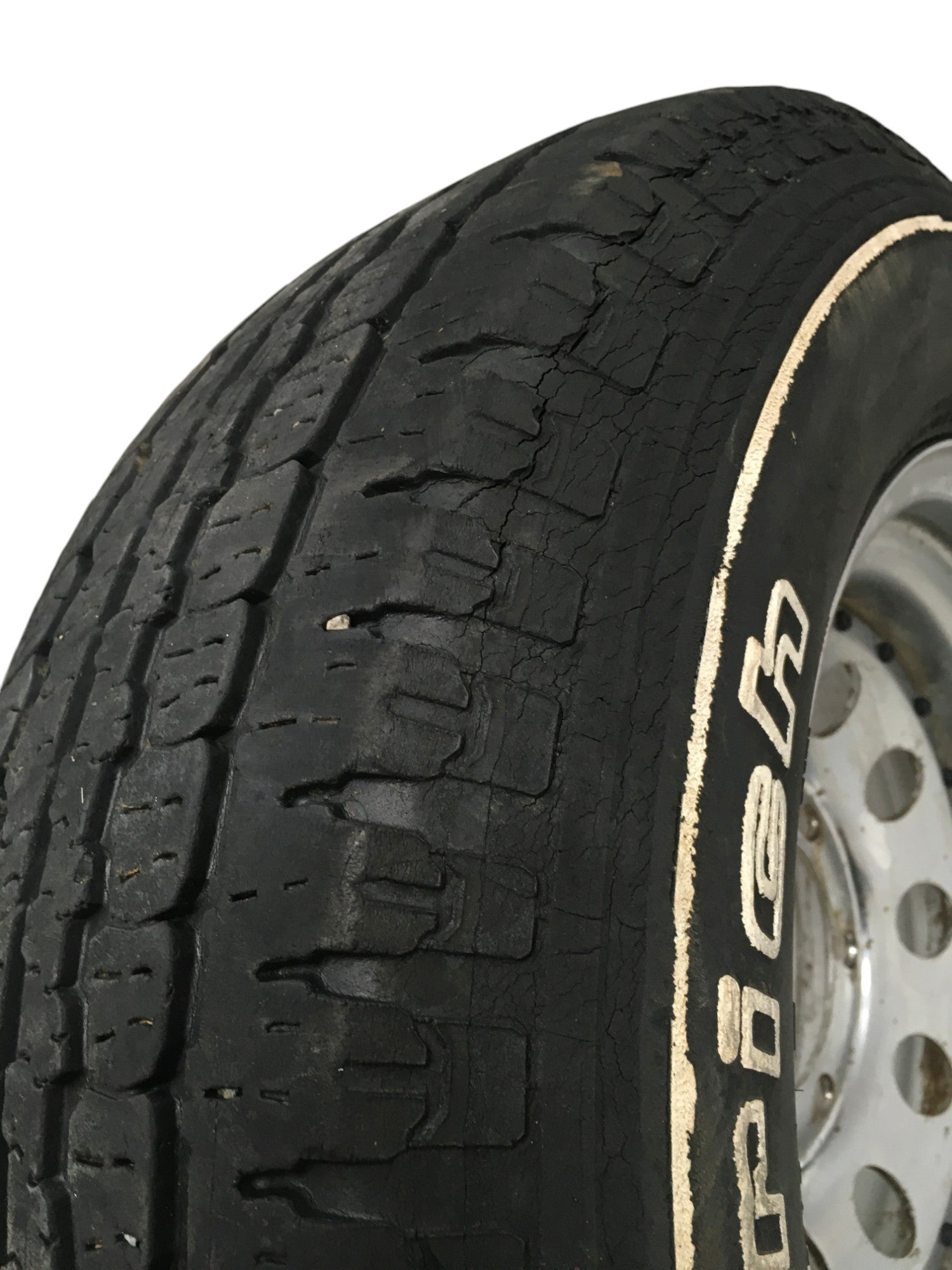 Neumatico P215/75R15 100T M+S