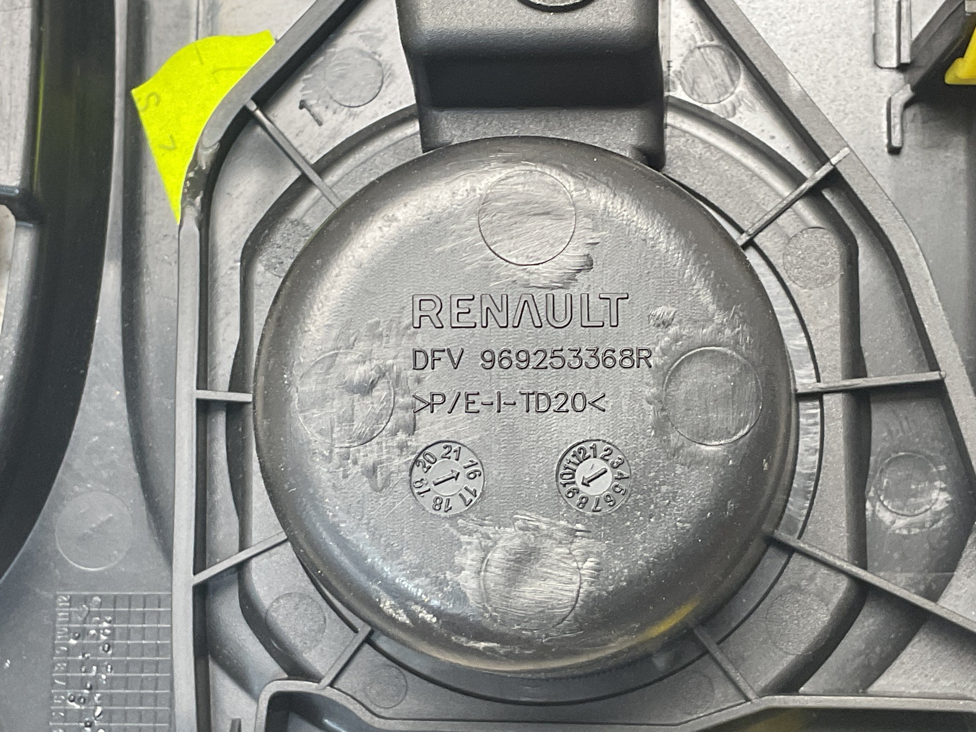 Moldura Consola central Renault Kadjar 15-22