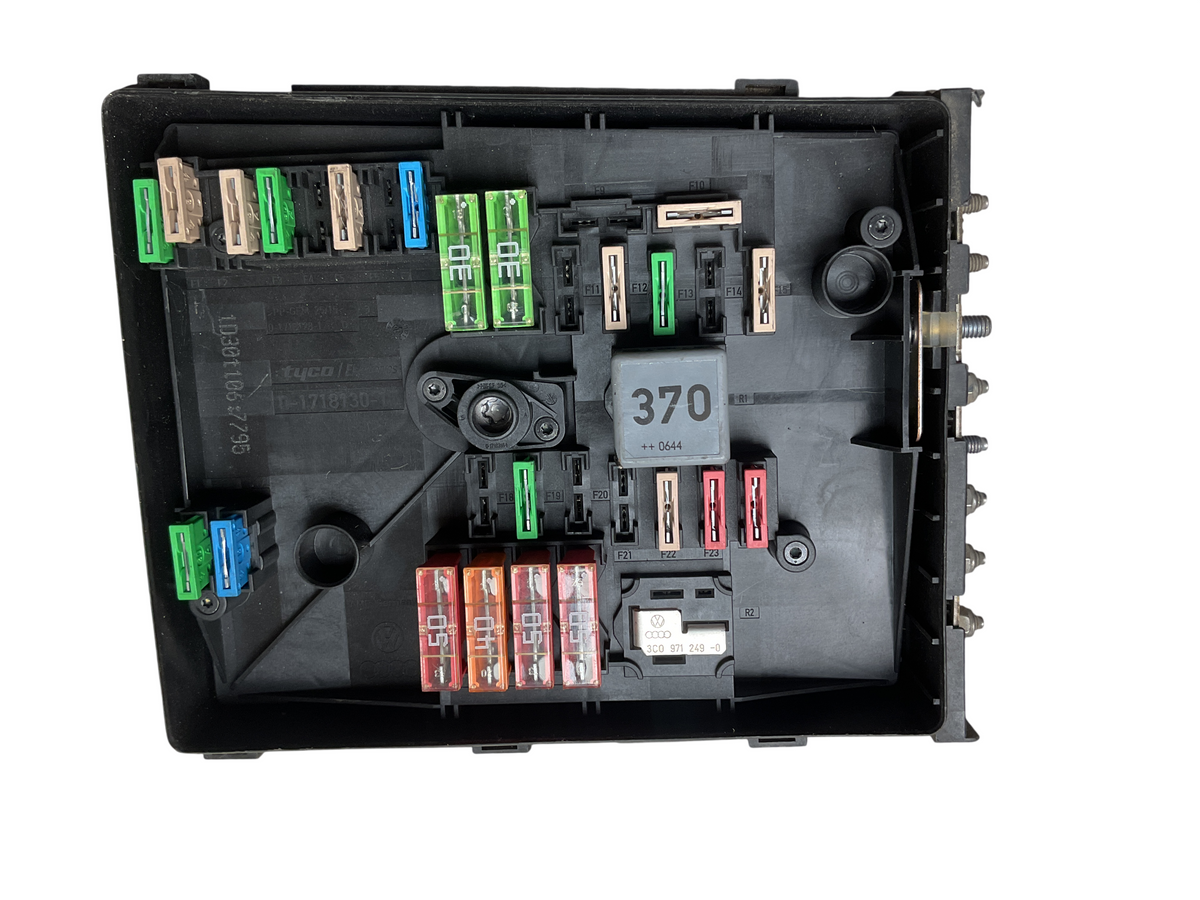 Caja Fusibles VW 1K0937125A