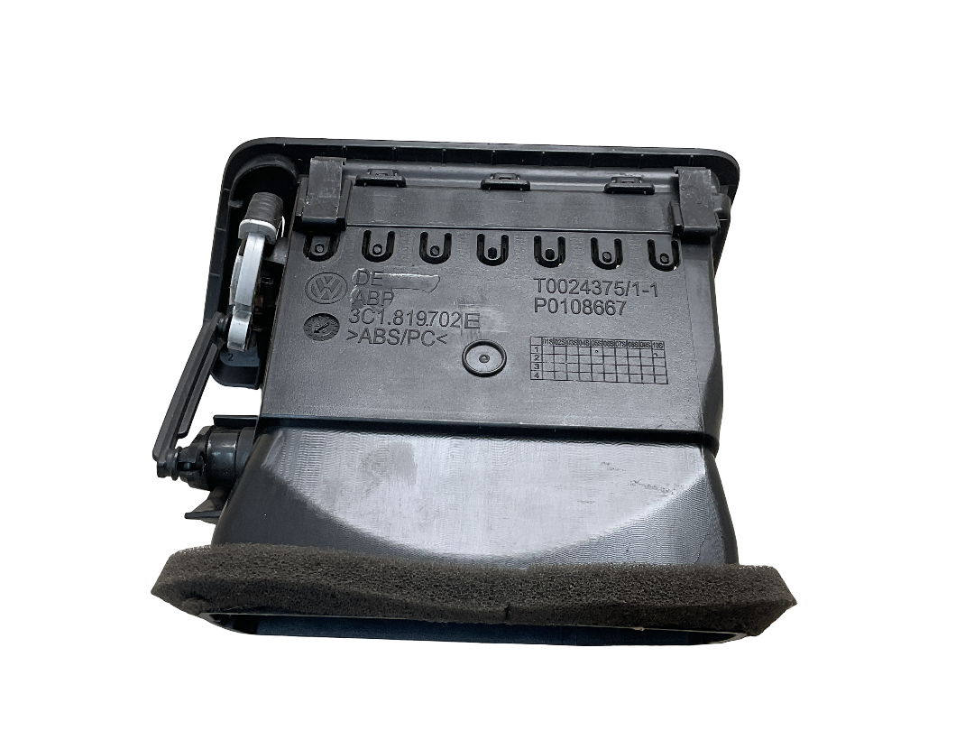 Rejilla aireadora dcho VW Passat B6 05-10