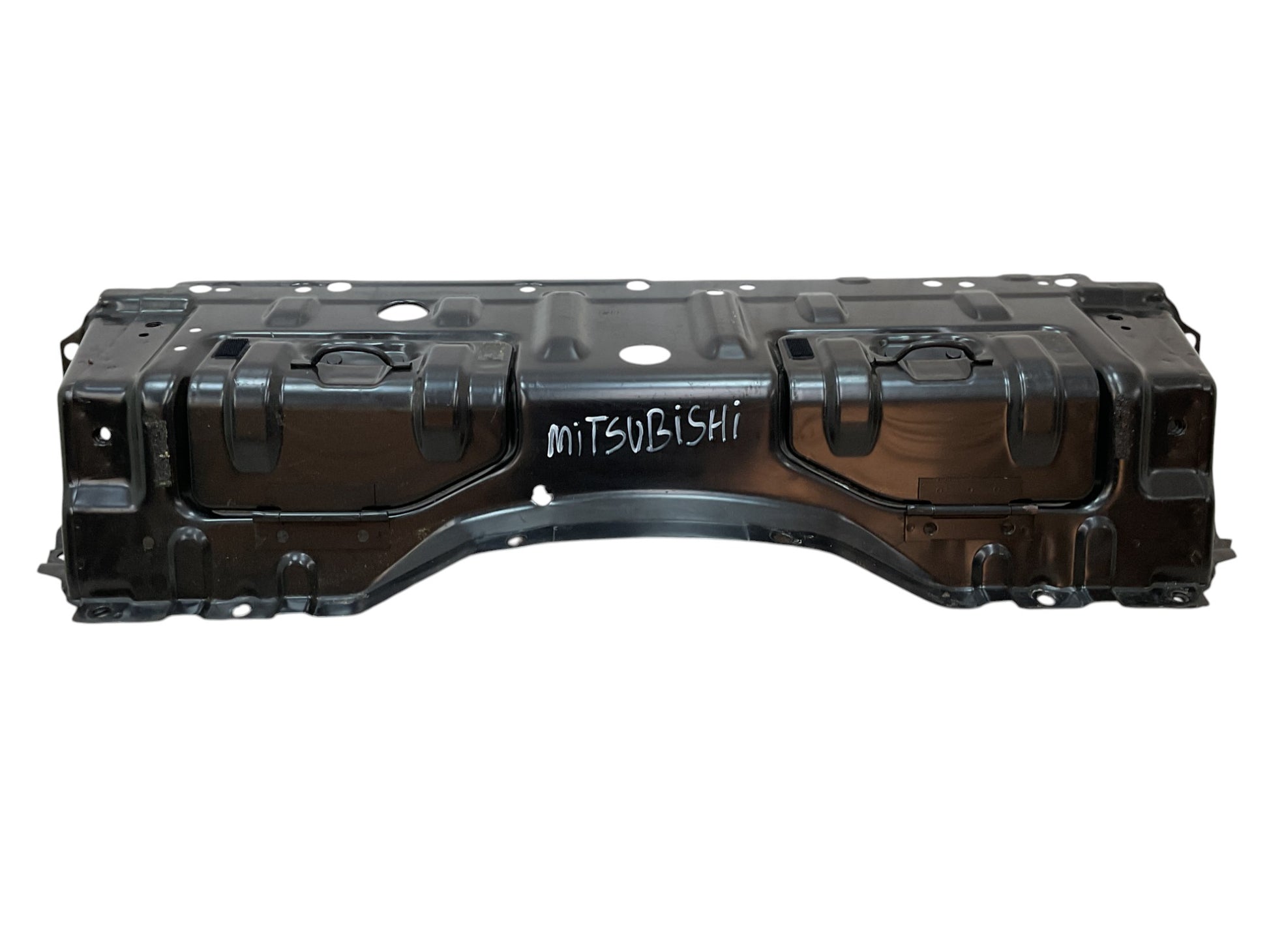 Caja Herramientas Mitsubishi Pajero 91-99 - MB679924