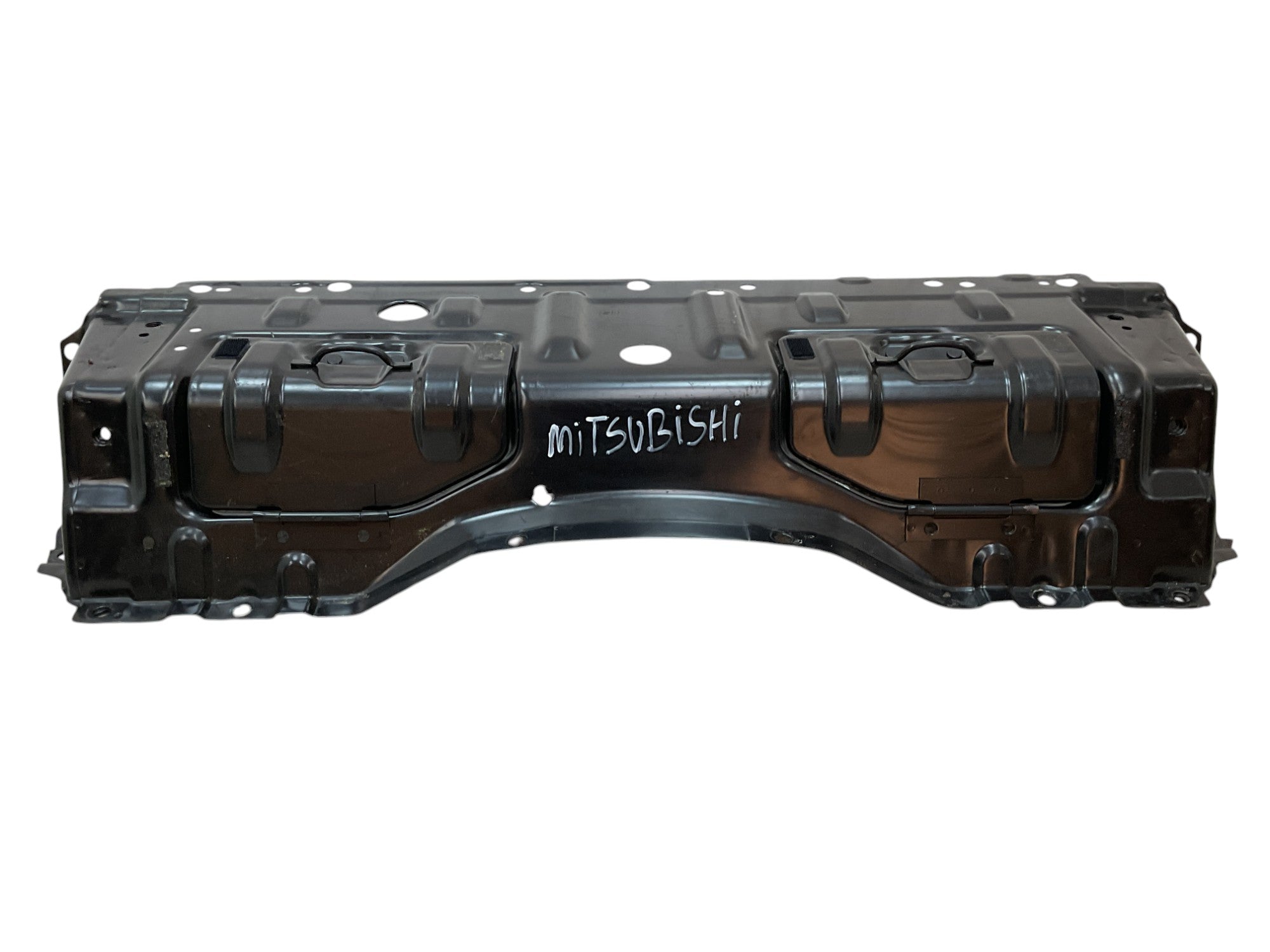 Caja Herramientas Mitsubishi Pajero 91-99 - MB679924