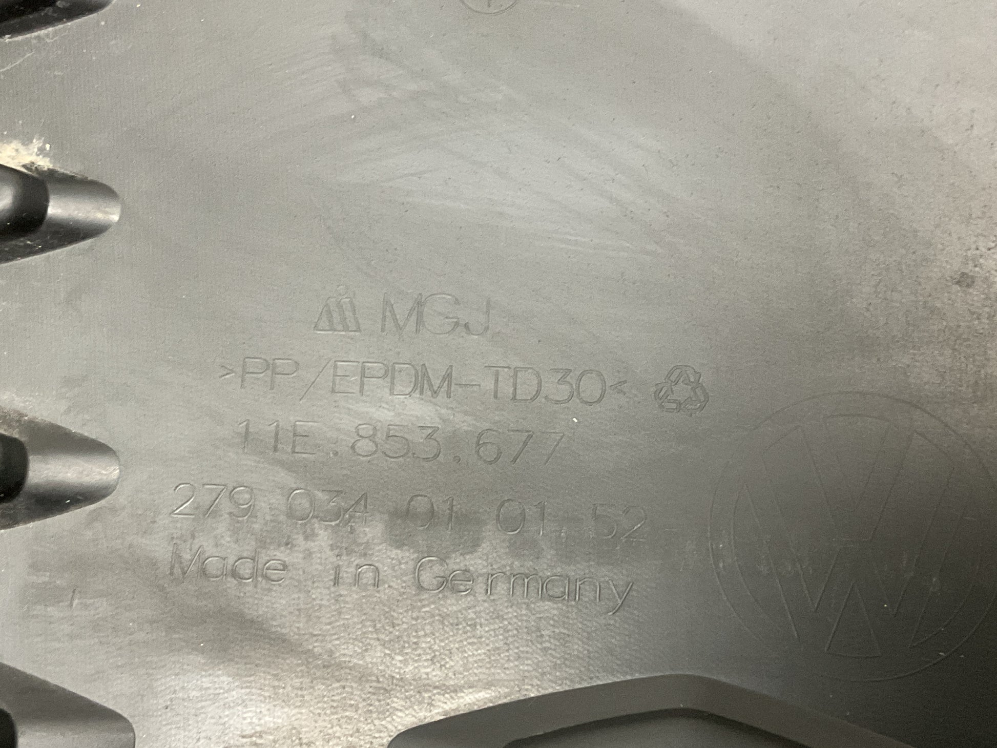 Rejilla Radiador VW ID.5 2021-2025 - 11E853677