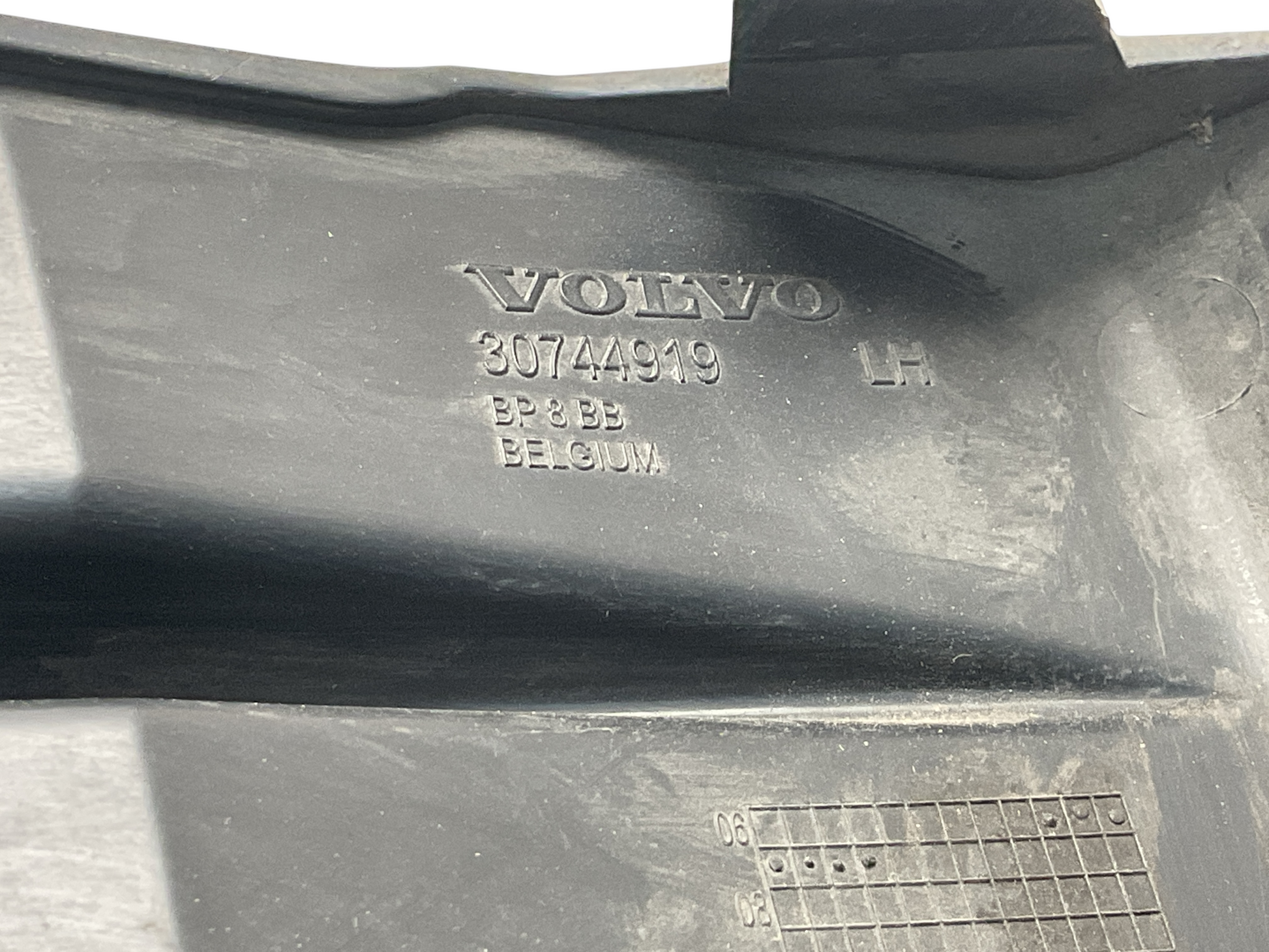 Rejilla faro antiniebla izq VOLVO S40 04-12