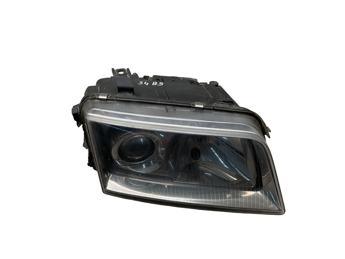 Faro del dcho Audi S4 Xenon 97-02