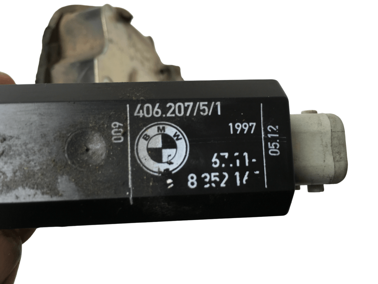 Cerradura del izq BMW E38/E39 - AutoRR 8352167