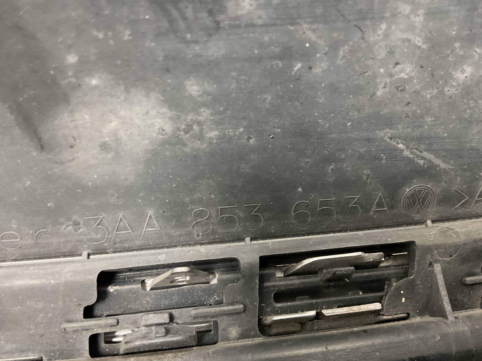 Rejilla Radiador VW Passat 2010-2015 - 3AA853653A