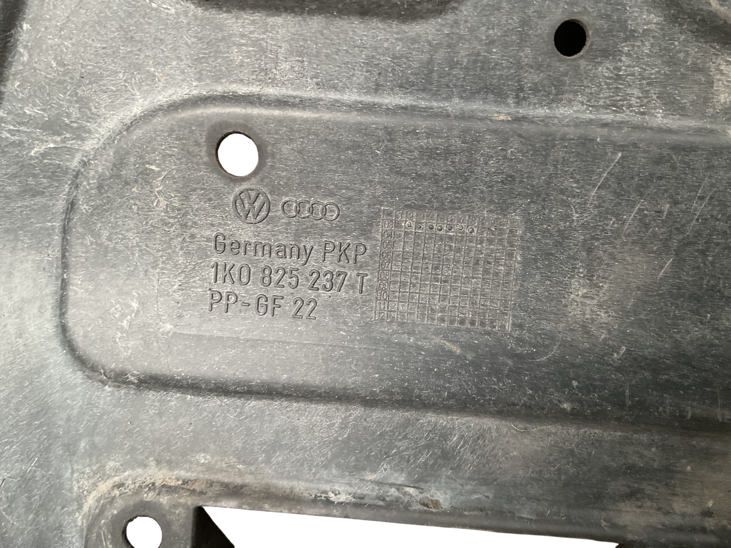 Cubrecarter VAG 1K0825237T