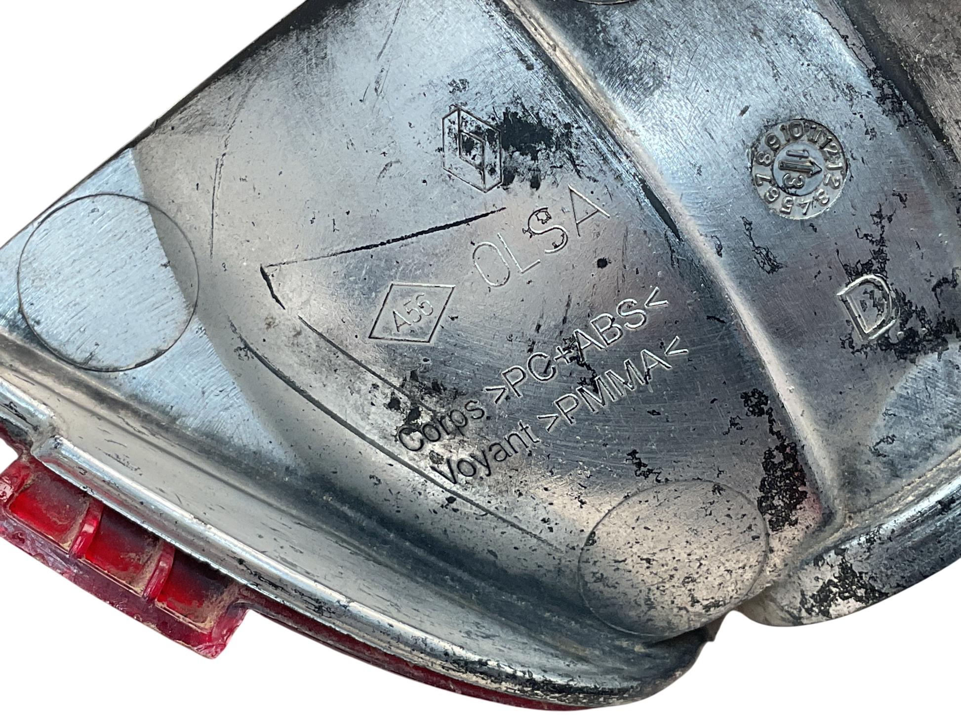 Luz freno Tra dcha Dacia Sandero 21-26